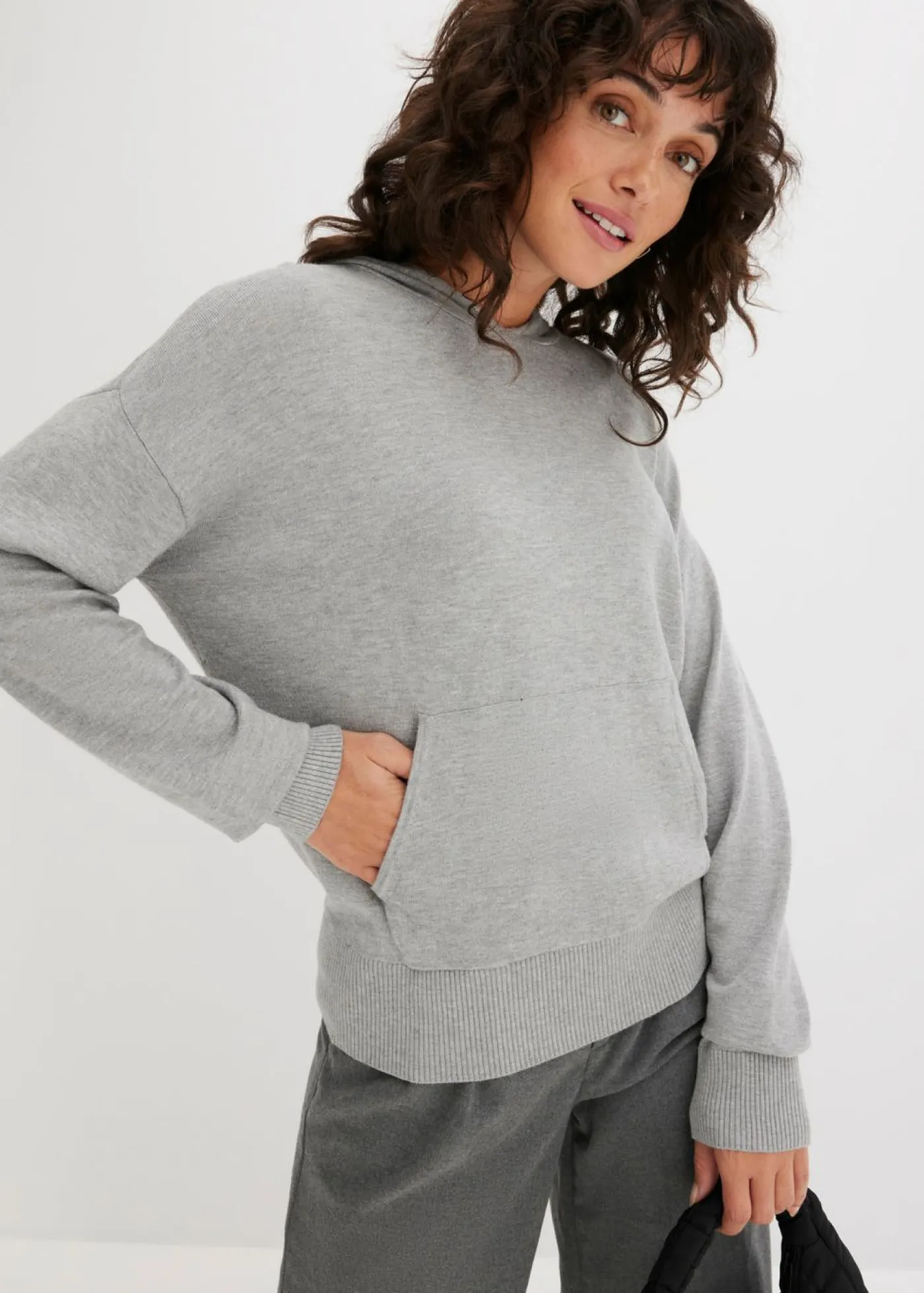 bonprix bonprix Sudadera con capucha de punto y bolsillo canguro en mezcla de viscosa Gris claro jaspeado Clearance