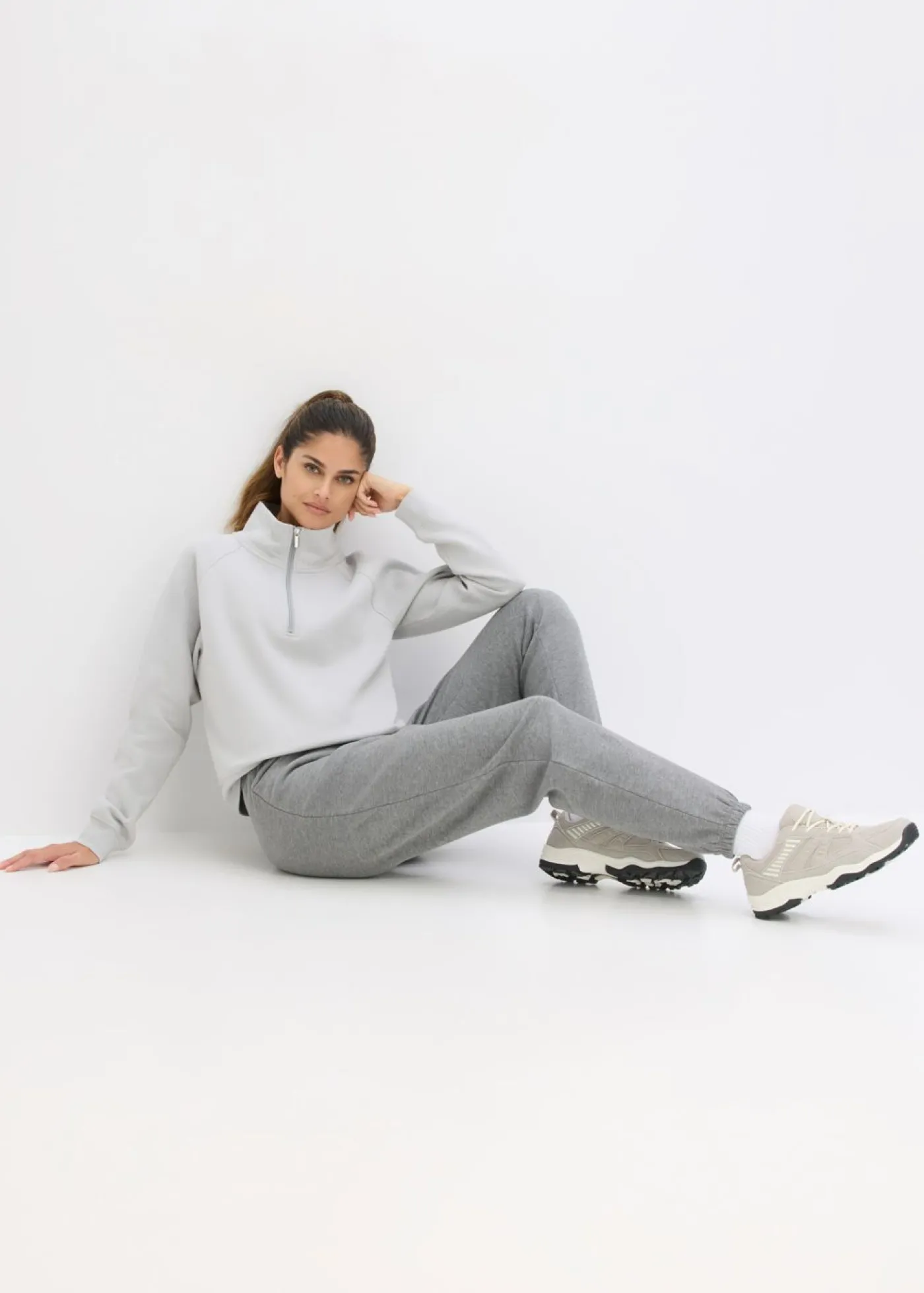 bonprix bonprix Sudadera de algodón orgánico puro Gris acero Discount