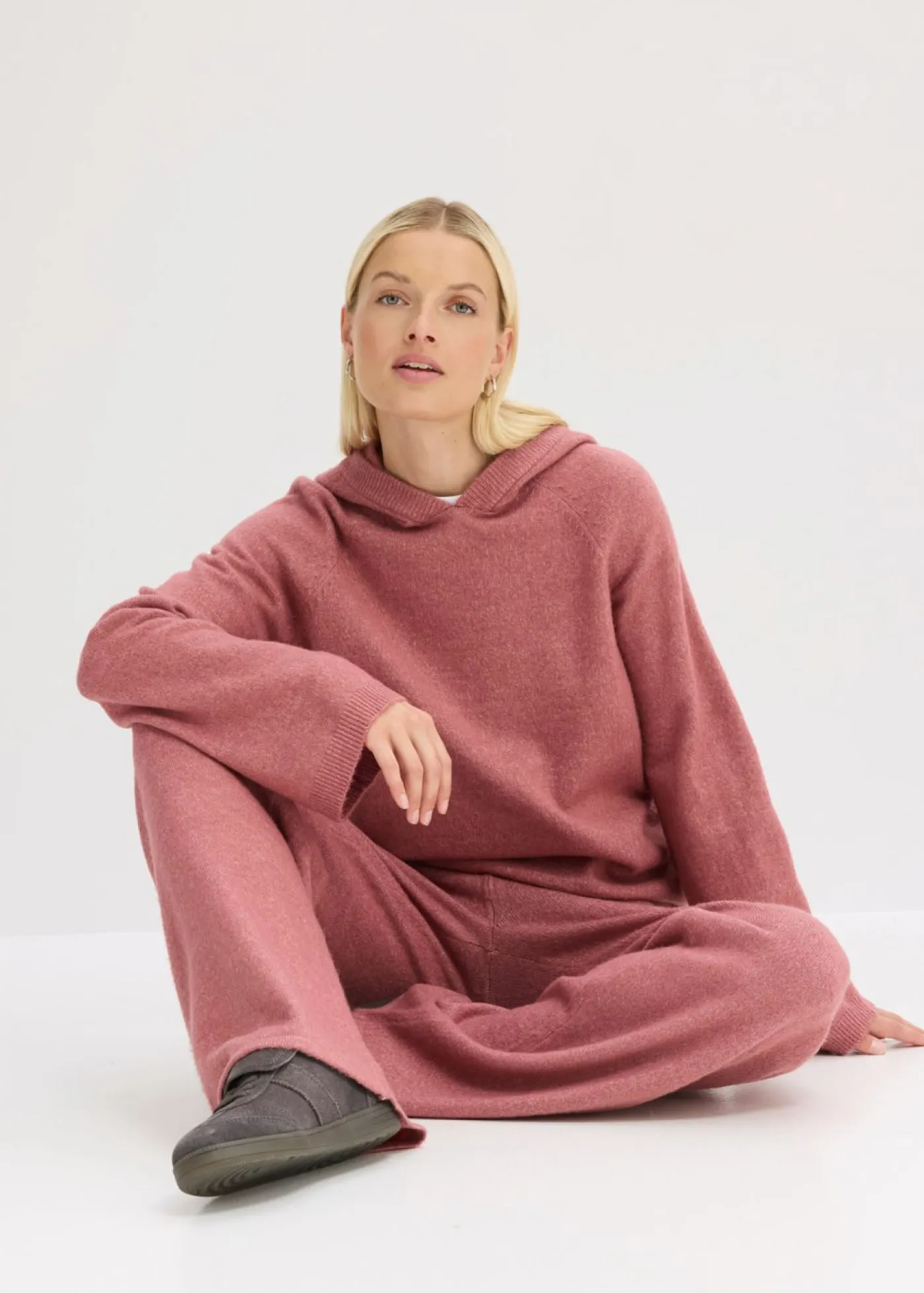 bonprix bonprix Sudadera de punto con capucha baya suave Sale