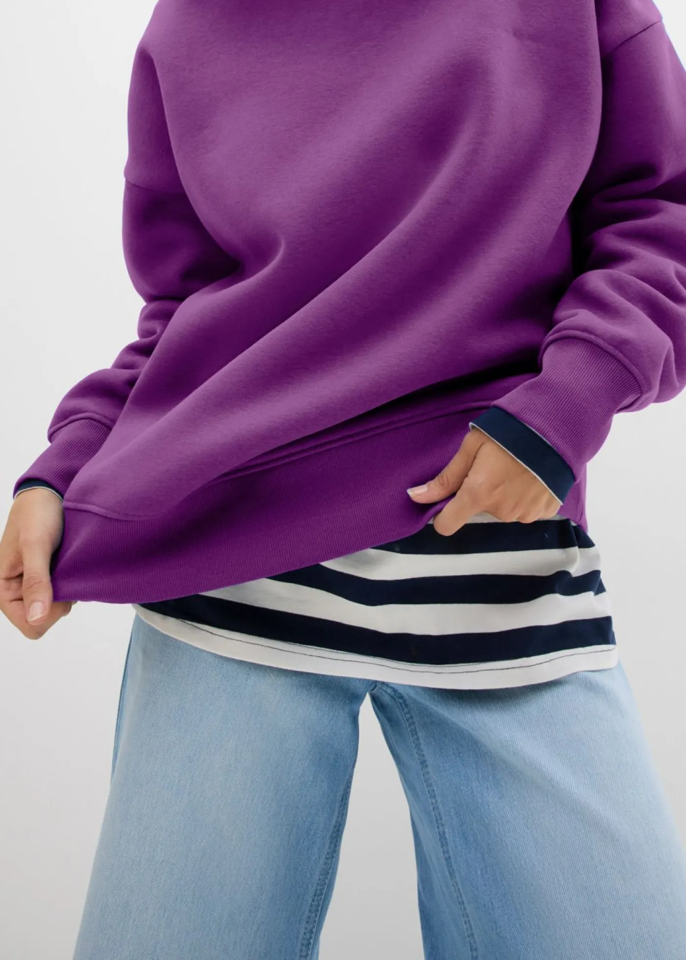 bonprix bonprix Sudadera holgada Morado oscuro Outlet