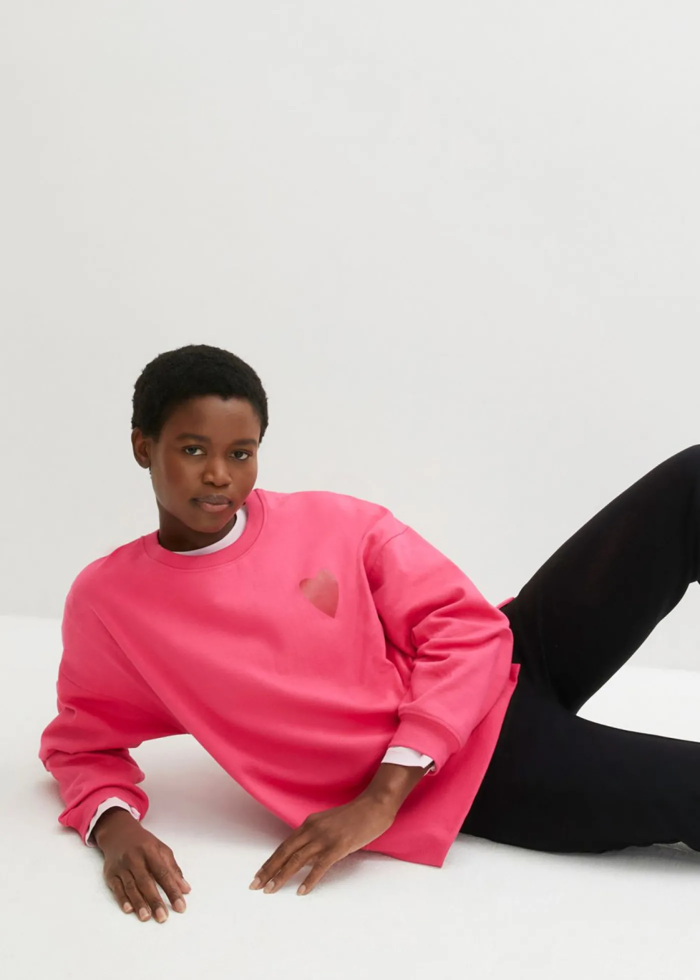 bonprix bonprix Sudadera holgada de algodón orgánico rosa oscuro/rojo cayena Outlet