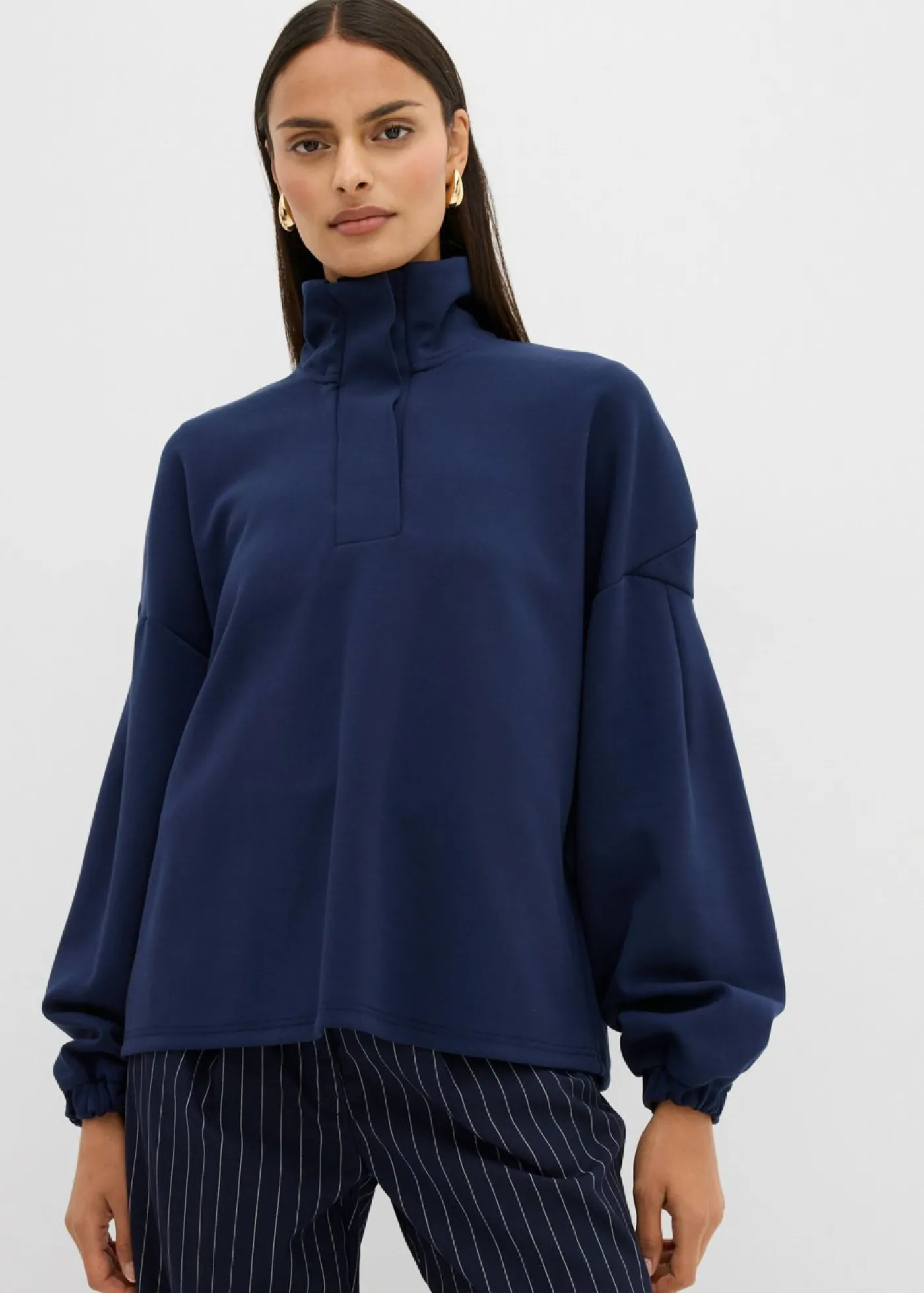 bonprix bonprix Sudadera holgada de neopreno Azul marino Outlet