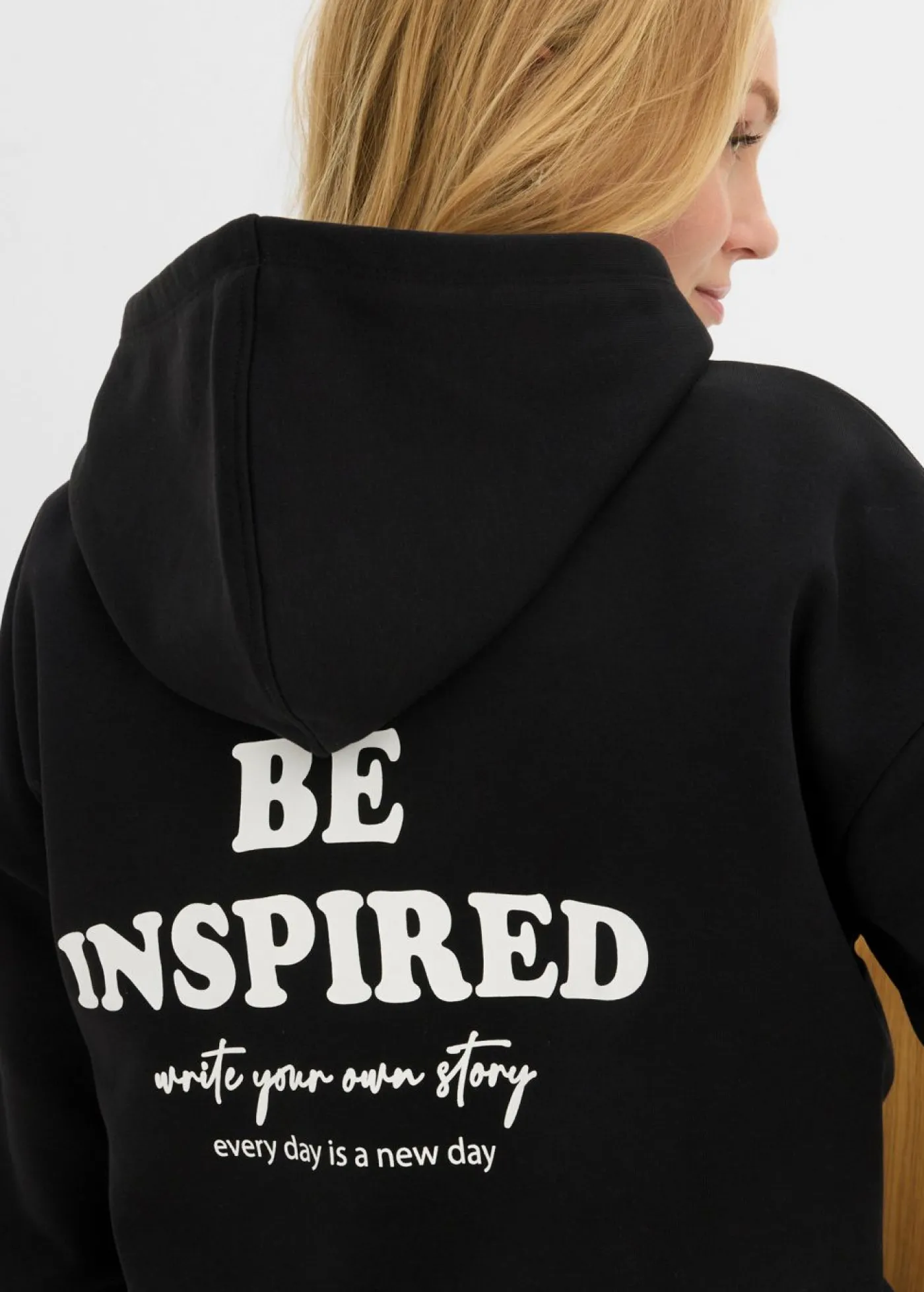 bonprix bonprix Sudadera oversize de mezcla de algodón suave con capucha Negro estampado Best