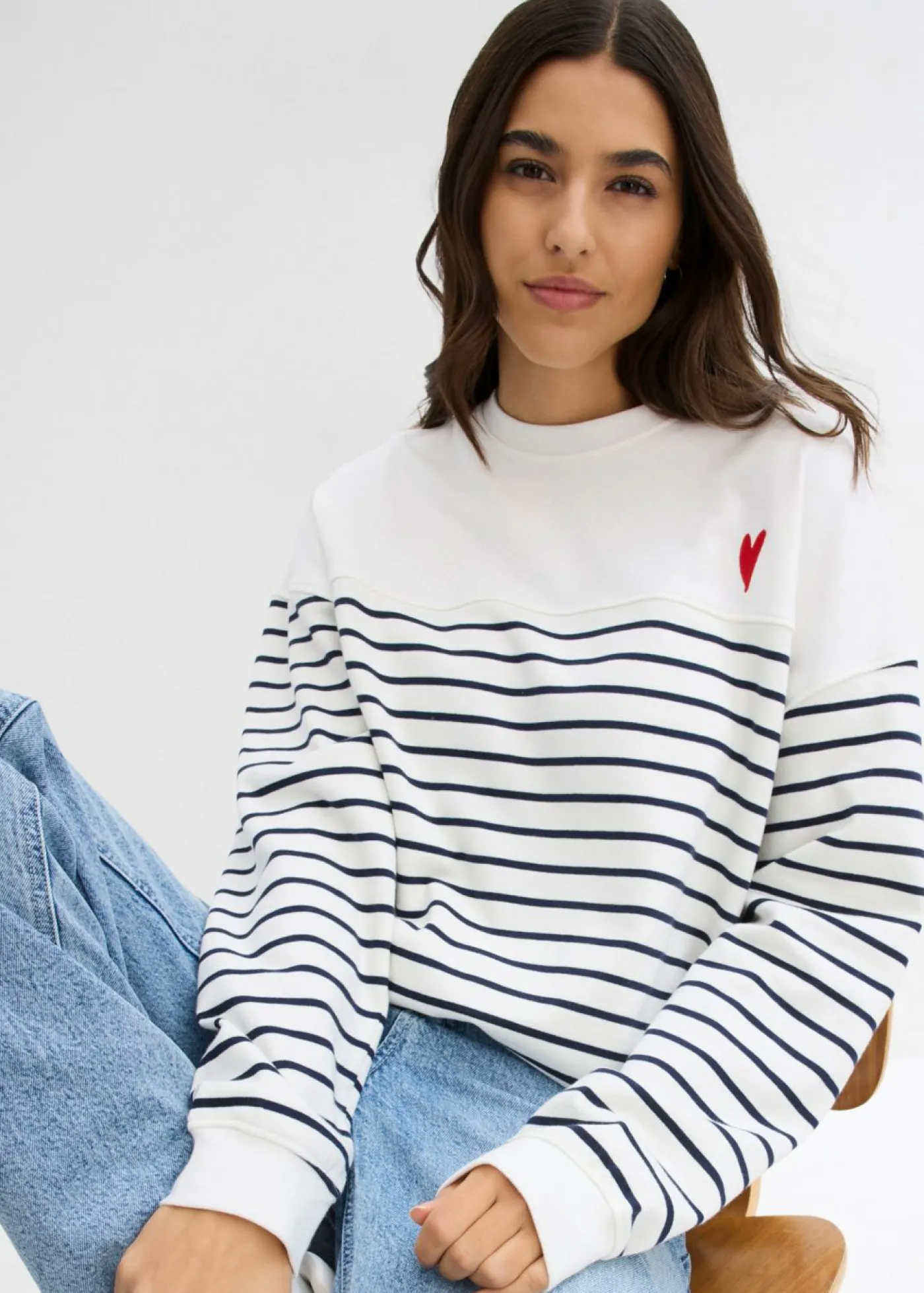 bonprix bonprix Sudadera oversize de mezcla de algodón Blanco lana-azul marino con rayas New