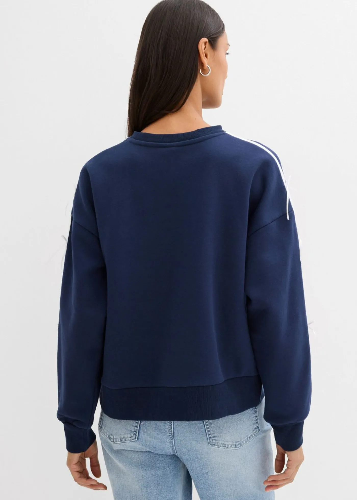 bonprix bonprix Sudadera oversize en suave mezcla de algodón Azul marino + blanco lana