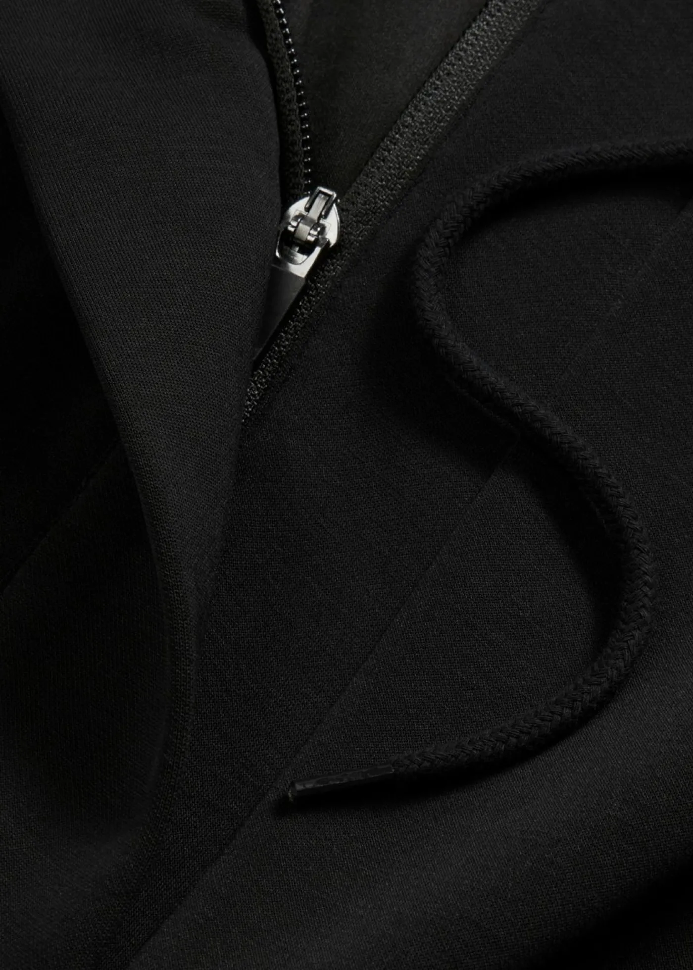 bonprix bonprix Sudadera ultrasuave de material modal con corte holgado y capucha Negro Discount