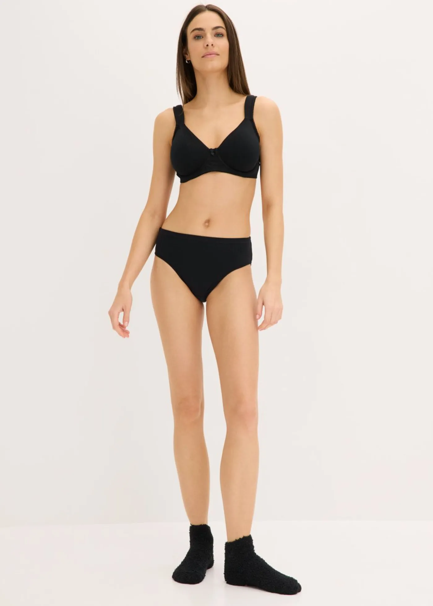 bonprix bonprix Sujetador reductor básico de algodón orgánico con aros (2 unidades) Negro-blanco New