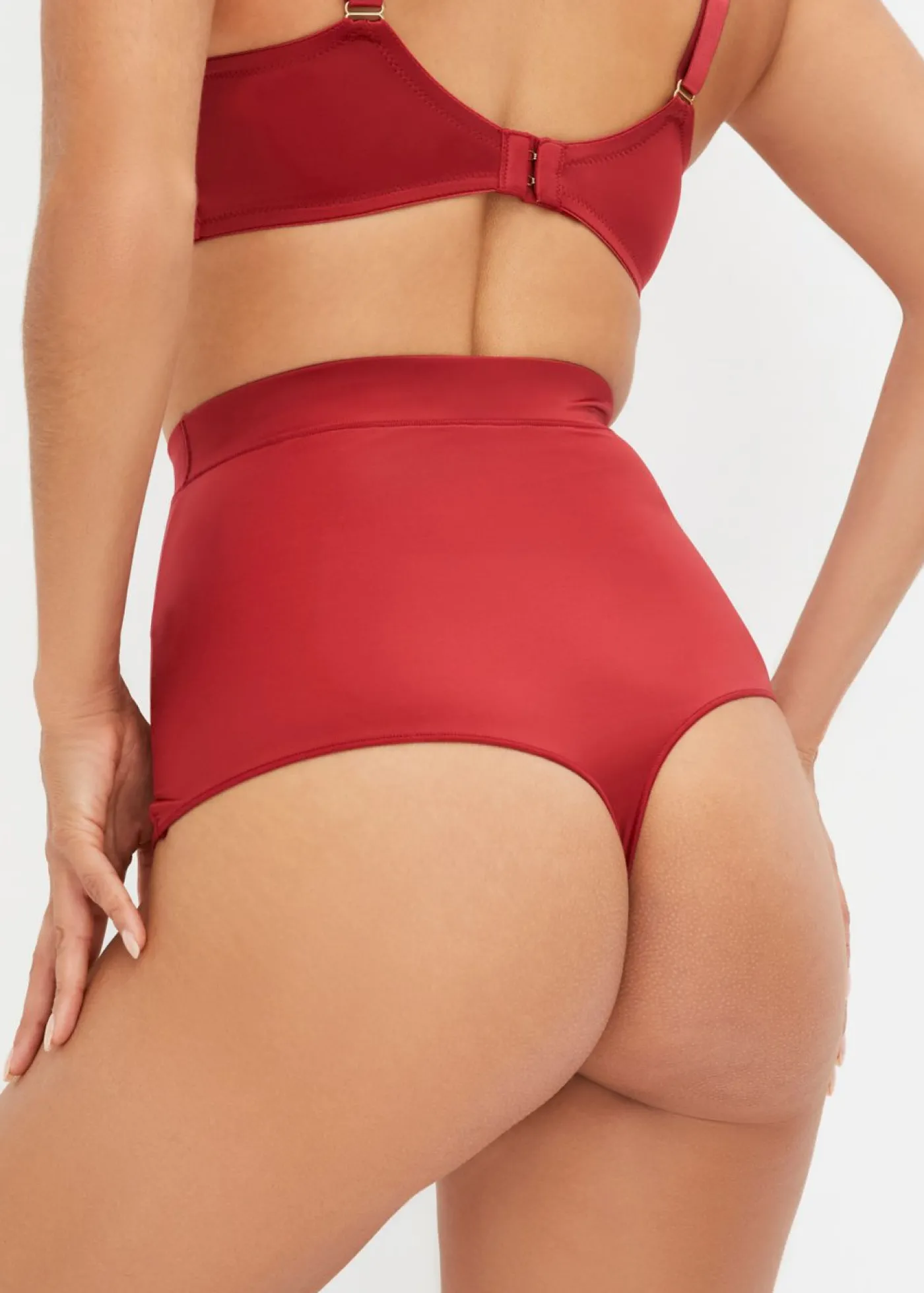 bonprix bonprix Tanga con efecto brillante y efecto moldeador ligero (2 unidades) negro+rojo atardecer Discount