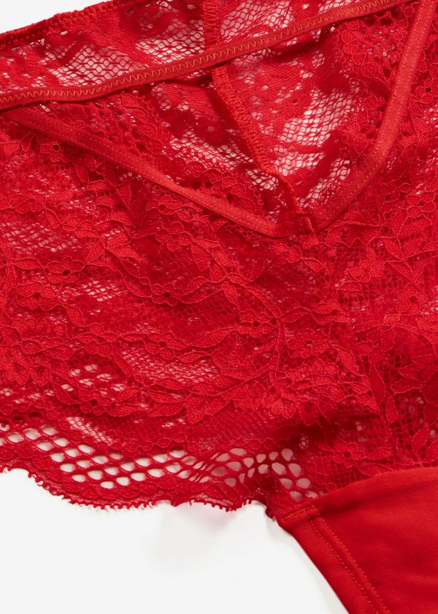 bonprix bonprix Tanga de encaje delicado Rojo salsa Hot