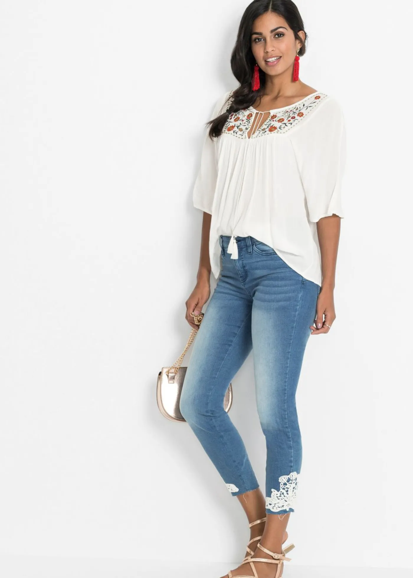 bonprix bonprix Túnica arrugada de viscosa suave Blanco lana de flores Online