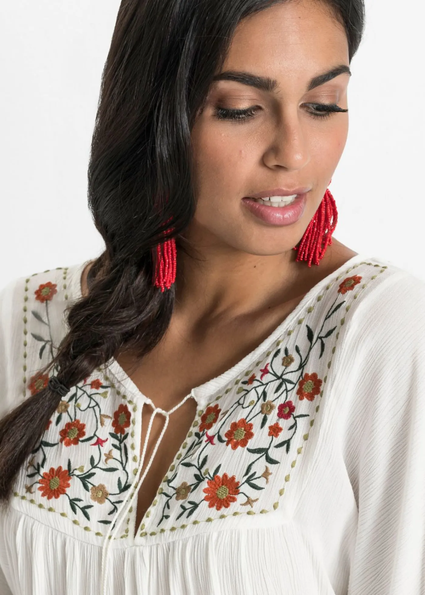 bonprix bonprix Túnica arrugada de viscosa suave Blanco lana de flores Online
