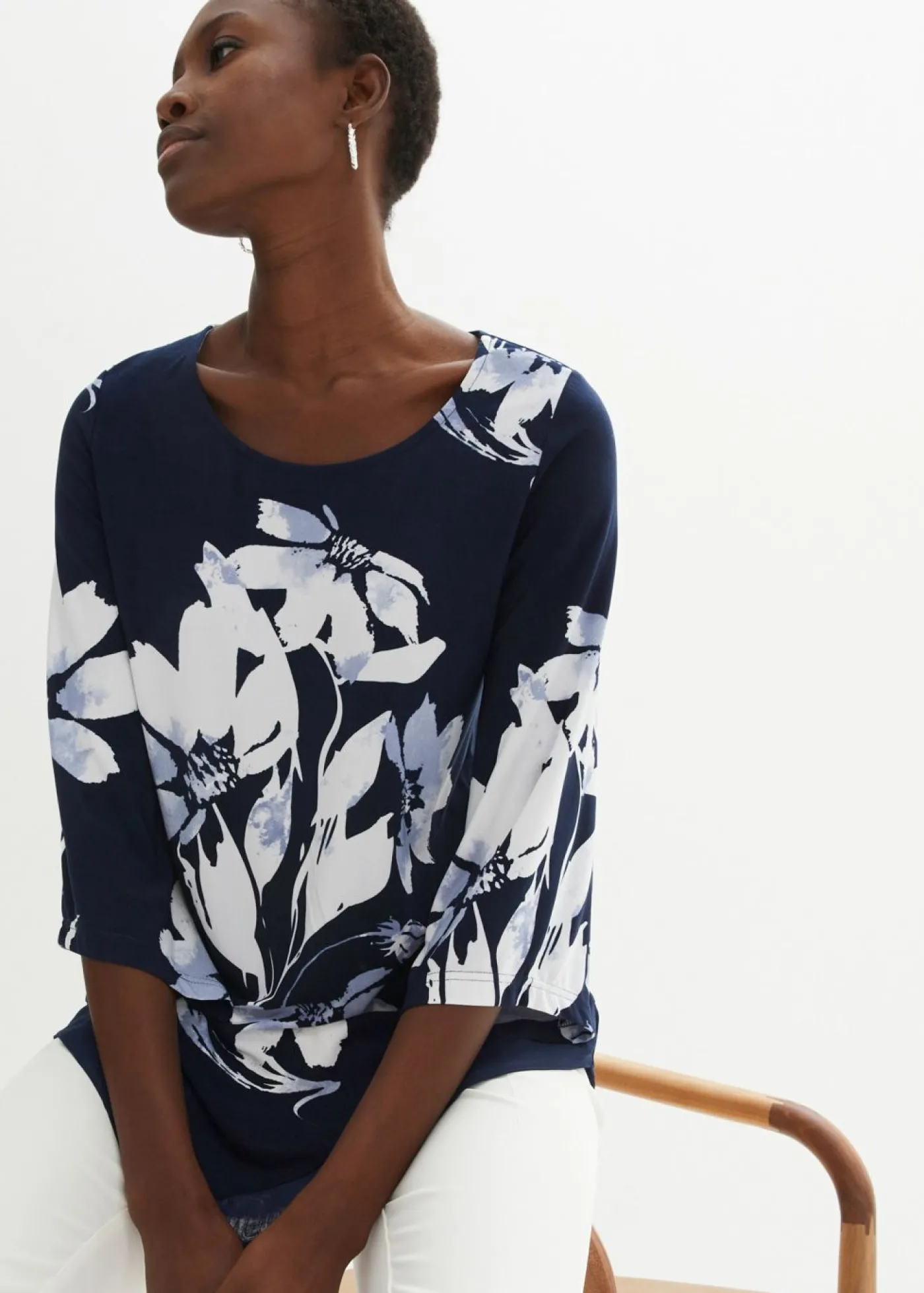 bonprix bonprix Túnica con patrón de flores azul marino / blanco con flores Outlet