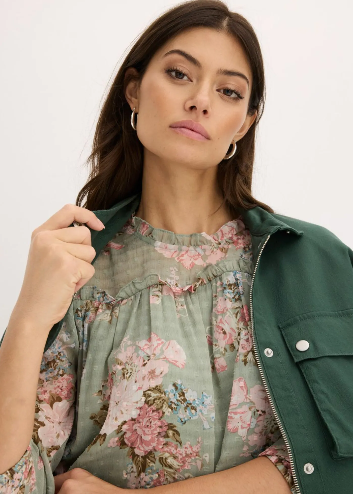 bonprix bonprix Túnica de gasa estampada verde pastel con flores Outlet