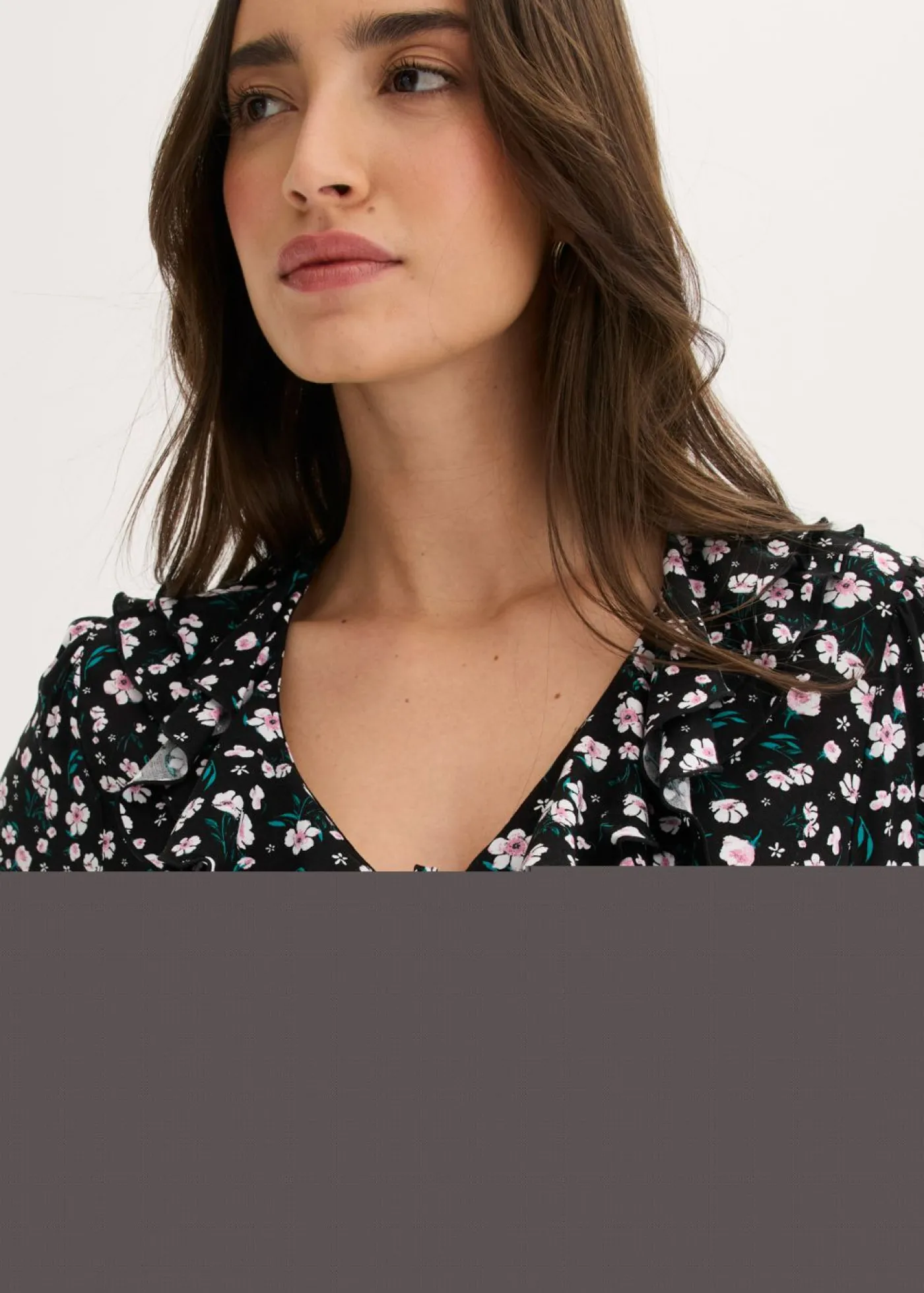 bonprix bonprix Túnica de mezcla de viscosa fina Negro de flores