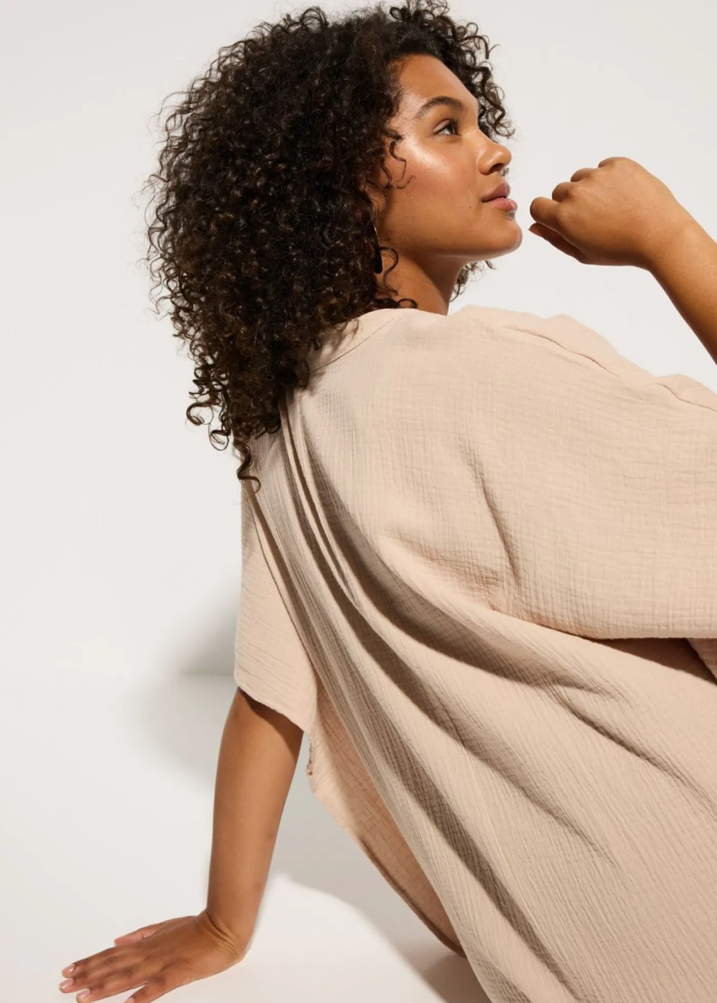 bonprix bonprix Túnica de playa de muselina vaporosa Beige tiza Online