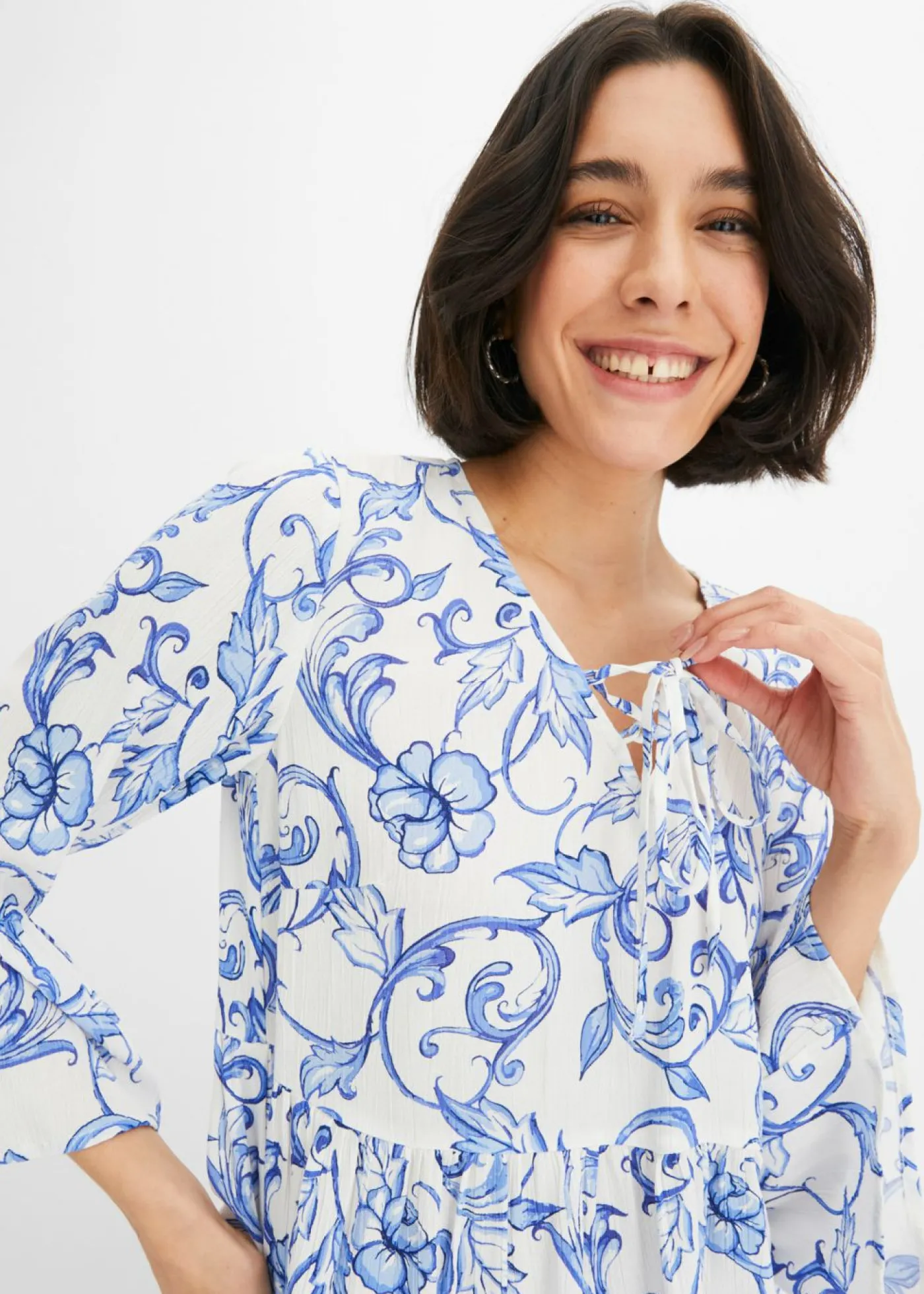bonprix bonprix Túnica de viscosa estructurada Blanco-azul Discount