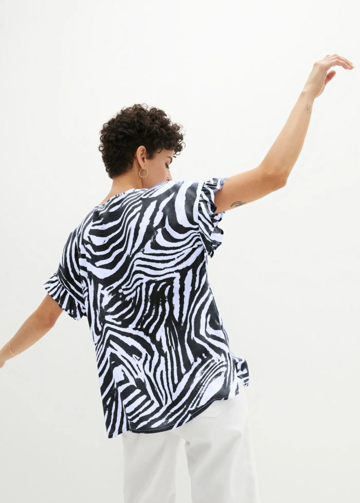 bonprix bonprix Túnica holgada de viscosa Blanco-negro con estampado de cebra Discount