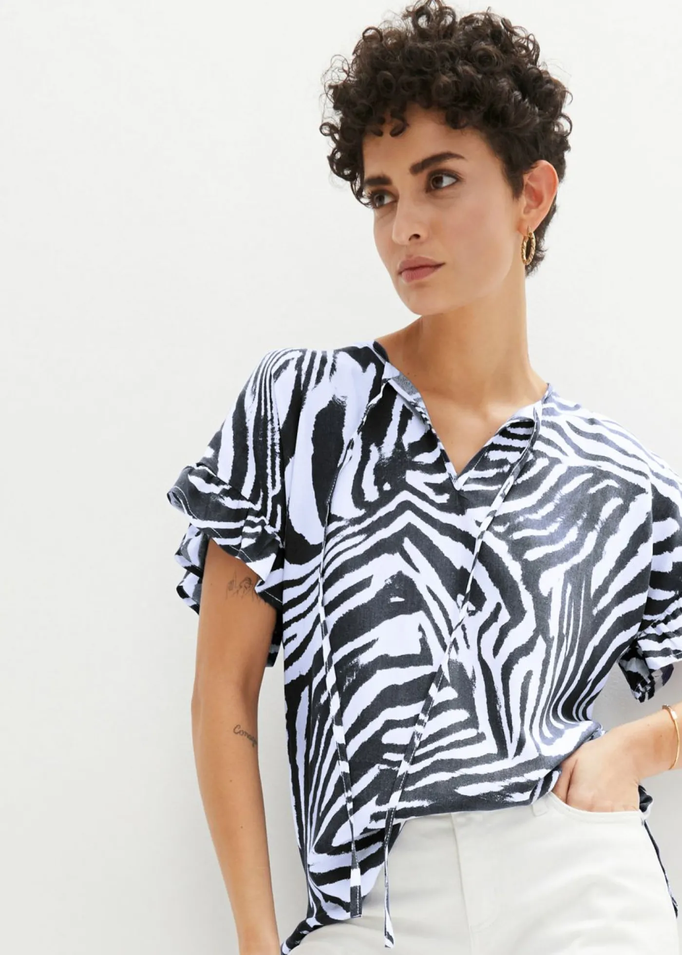 bonprix bonprix Túnica holgada de viscosa Blanco-negro con estampado de cebra Discount