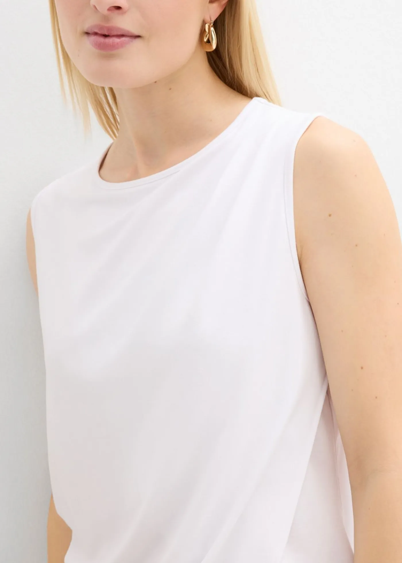 bonprix bonprix Top asimétrico Blanco Discount