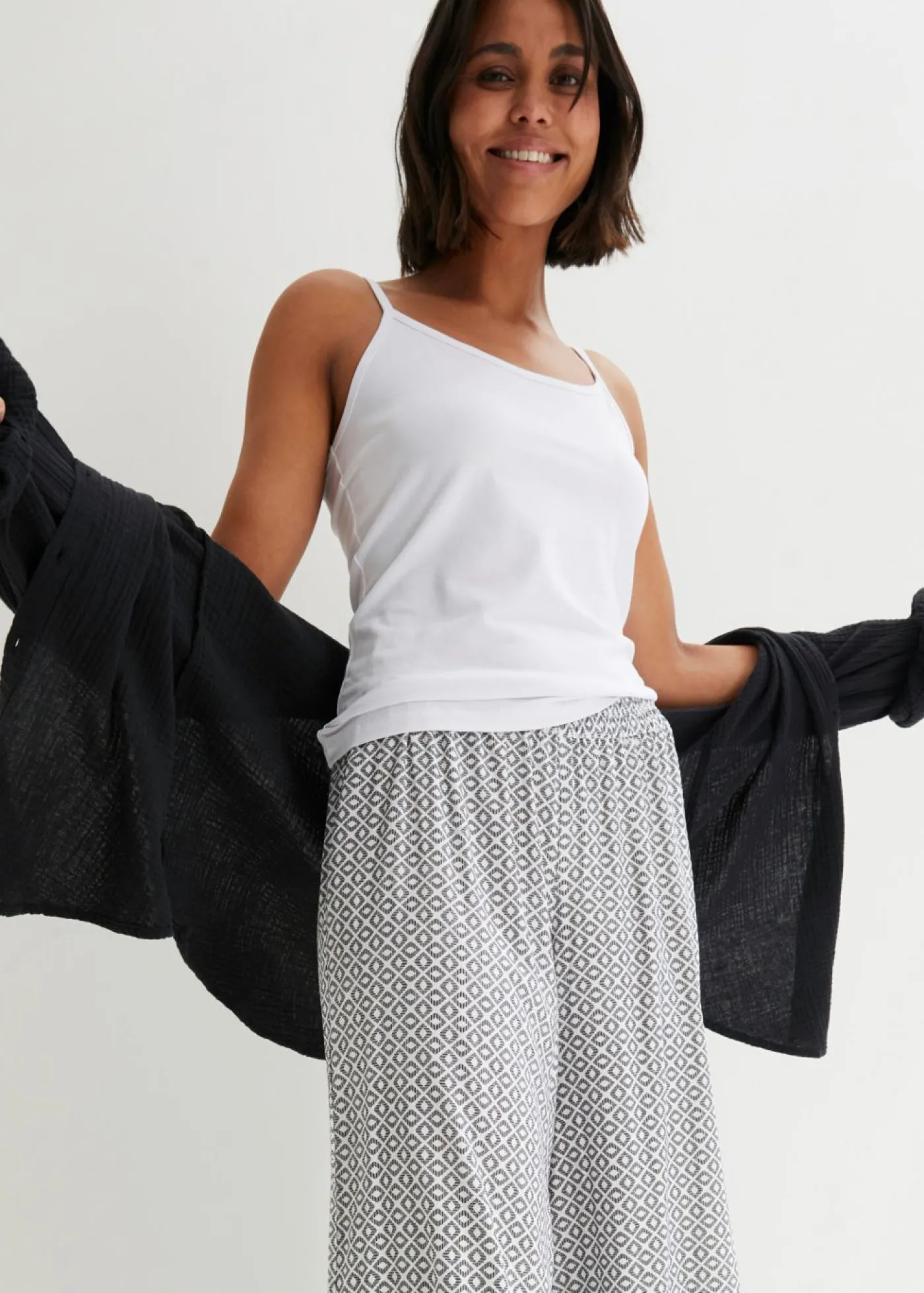bonprix bonprix Top de algodón orgánico puro con tirantes finos (2 unidades) Blanco-negro Hot