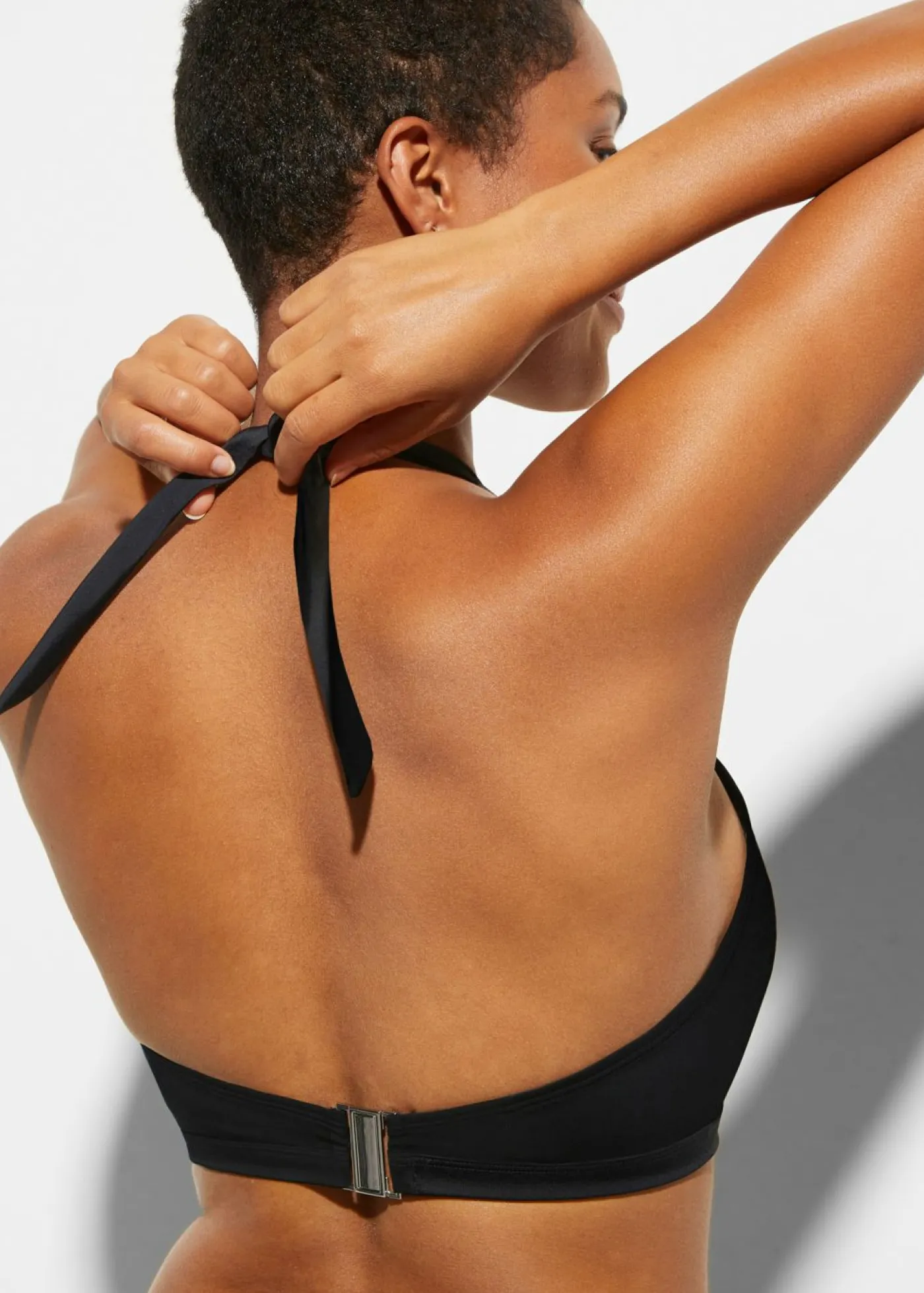 bonprix bonprix Top de bikini anudado al cuello Negro Clearance