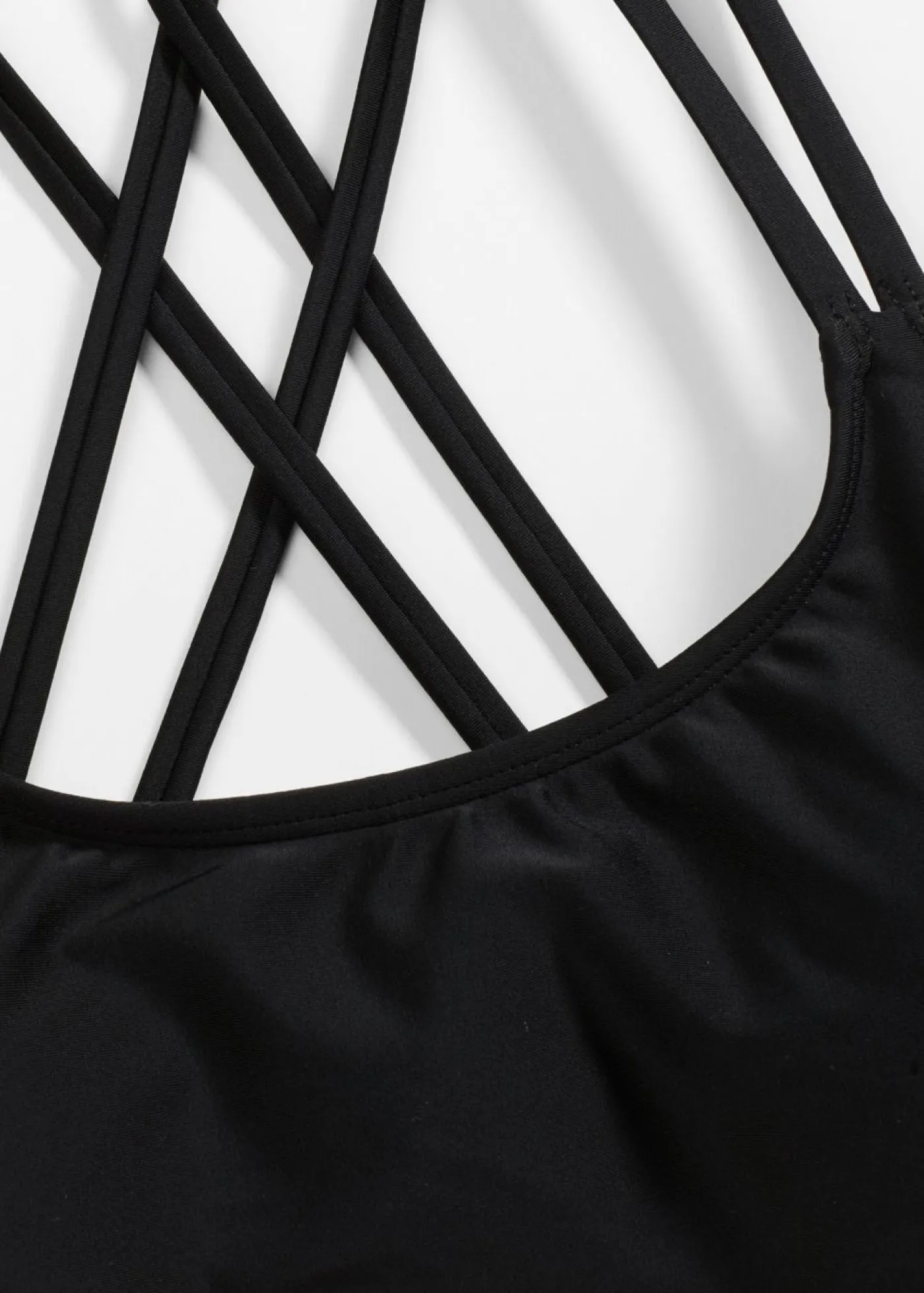 bonprix bonprix Top de bikini bustier con tirantes cruzados Negro Clearance