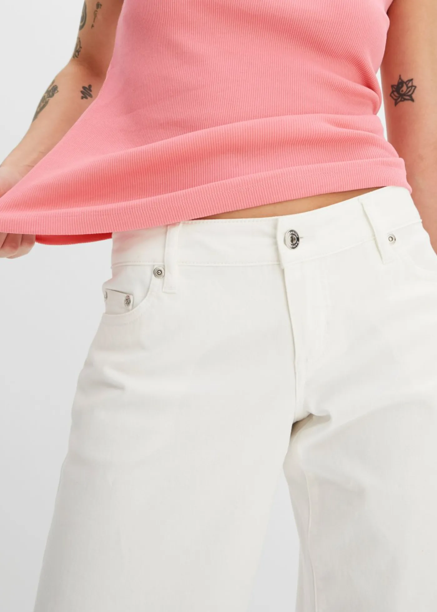 bonprix bonprix Top de canalé de algodón orgánico puro (2 unidades) blanco+rosa brillante Clearance