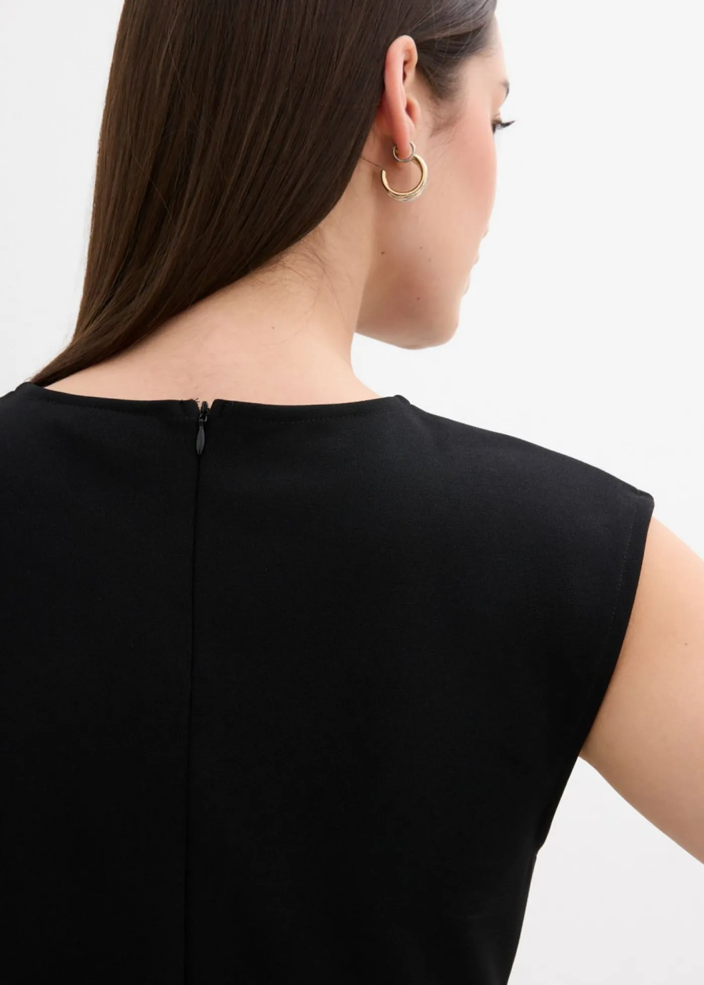 bonprix bonprix Top de crepé con hebilla decorativa Negro