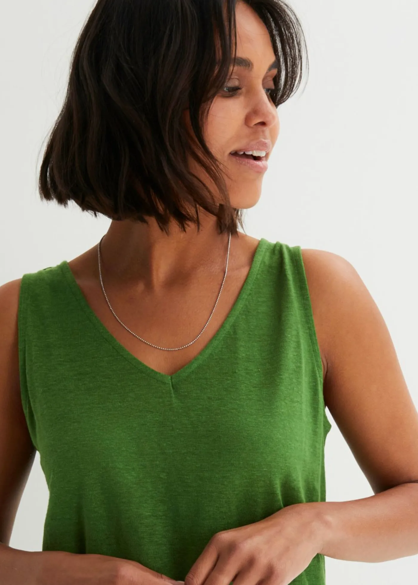 bonprix bonprix Top de lino puro Verde Discount