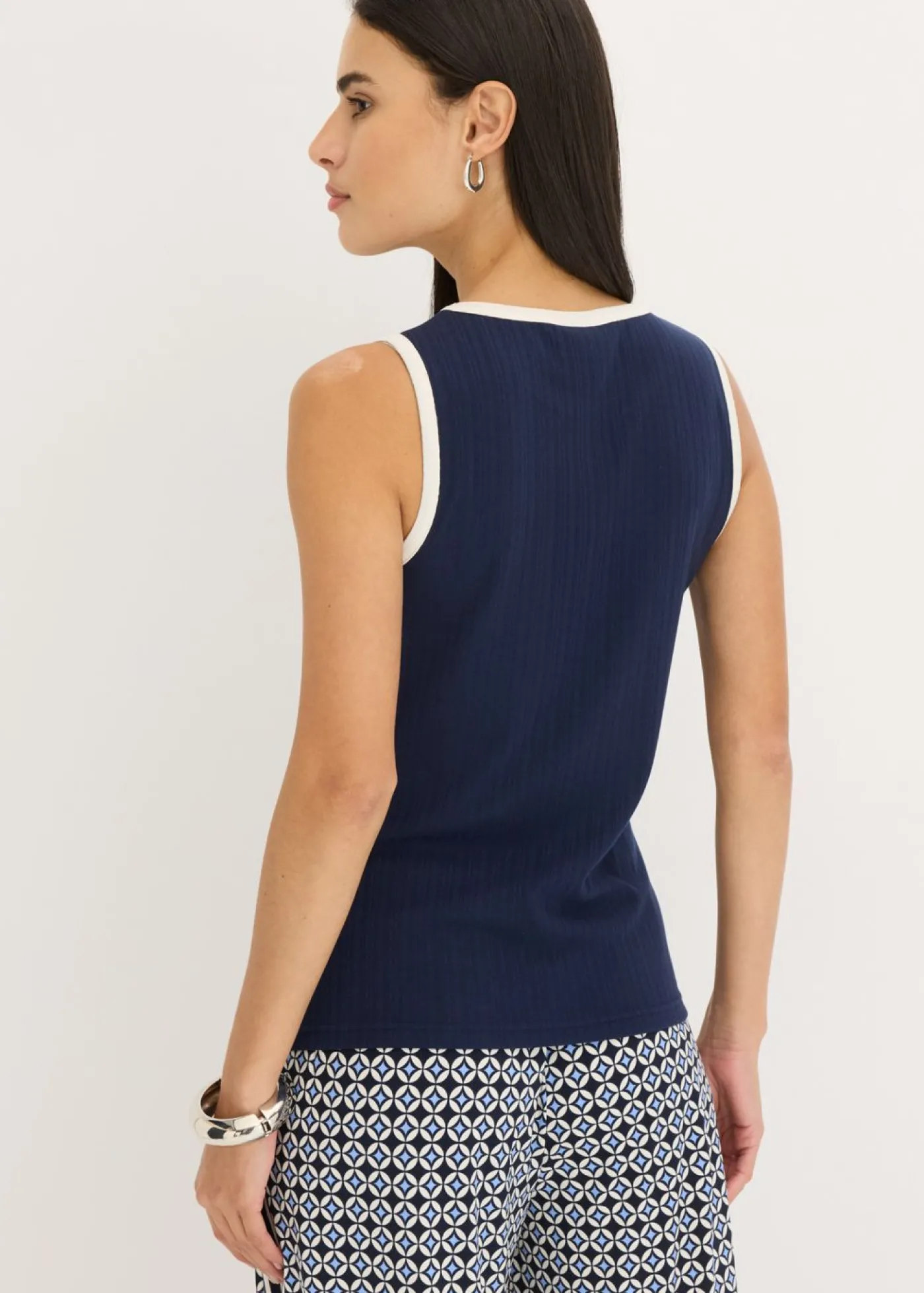bonprix bonprix Top de punto con panel en contraste azul marino-beige natural Sale