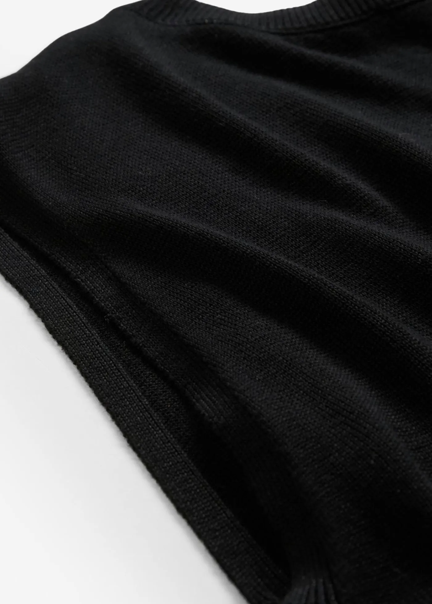 bonprix bonprix Top de punto de viscosa fina con forma abullonada Negro Outlet