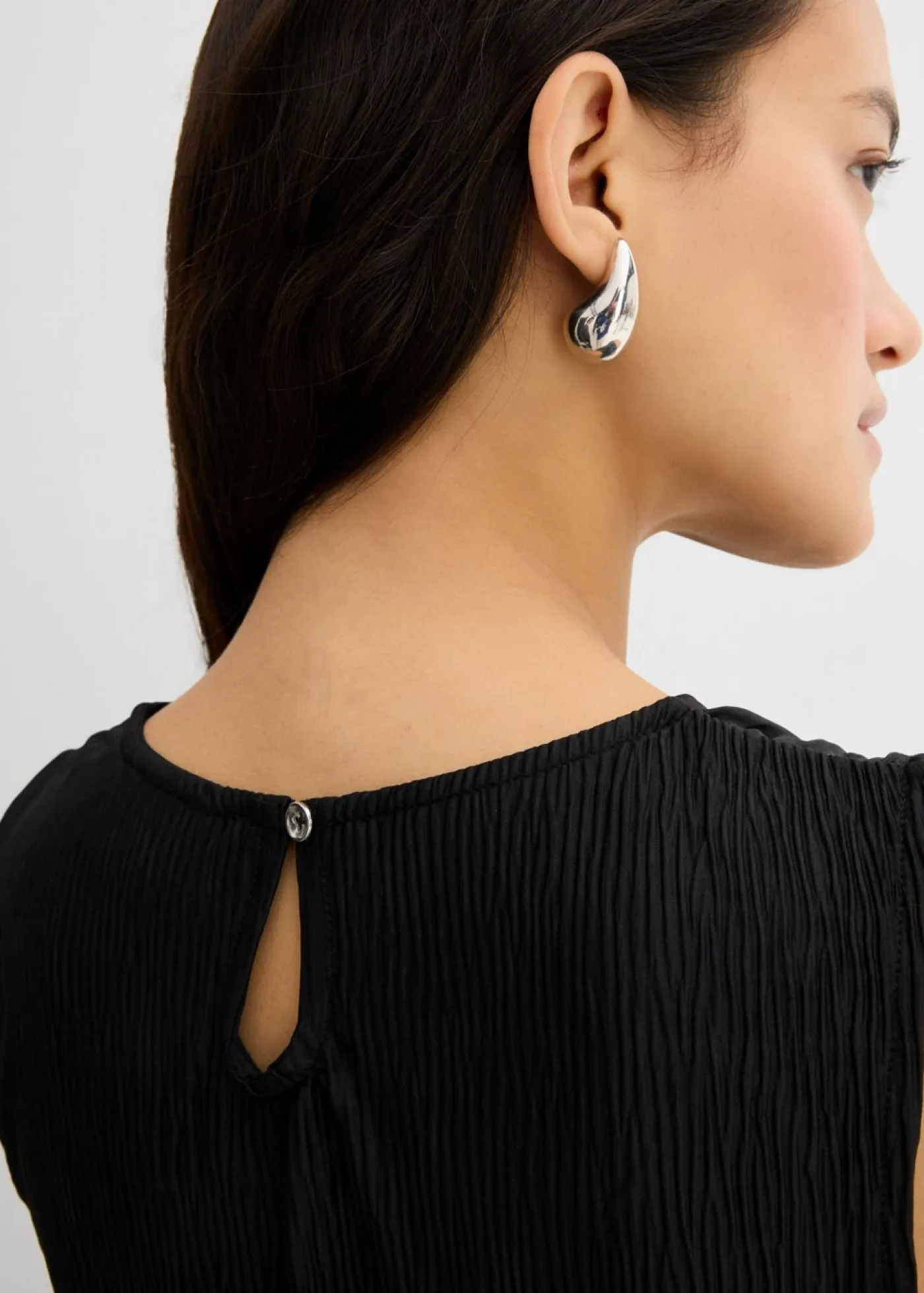 bonprix bonprix Top de tejido arrugado estructurado Negro Discount