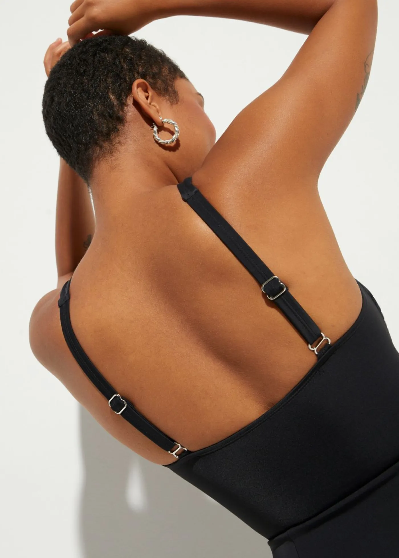bonprix bonprix Traje de baño con efecto moldeador medio y malla transparente Negro Hot