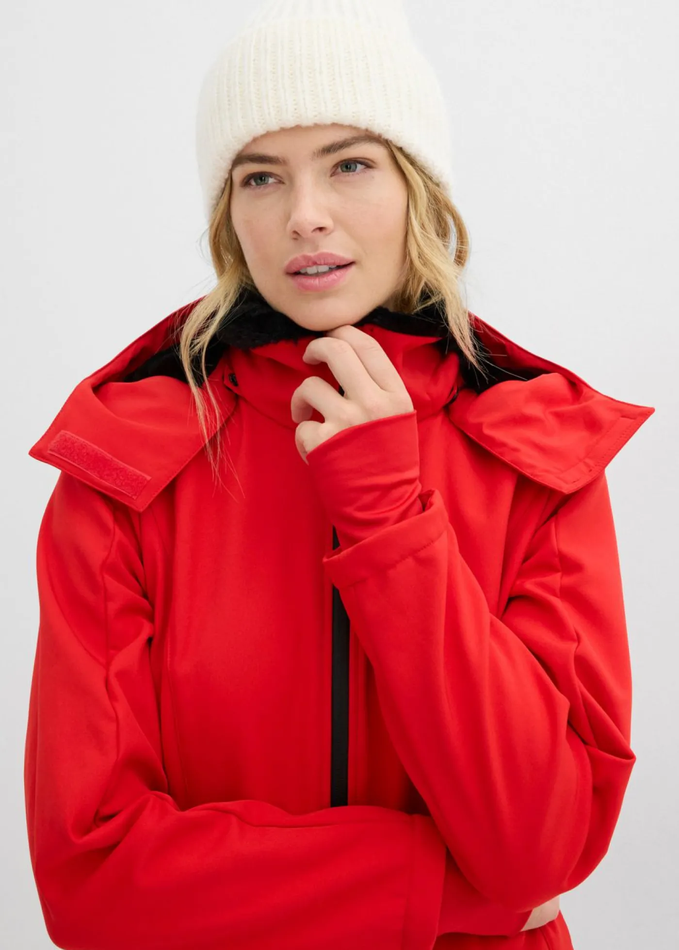 bonprix bonprix Traje de esquí de softshell con forro cálido y material impermeable rojo lava Outlet