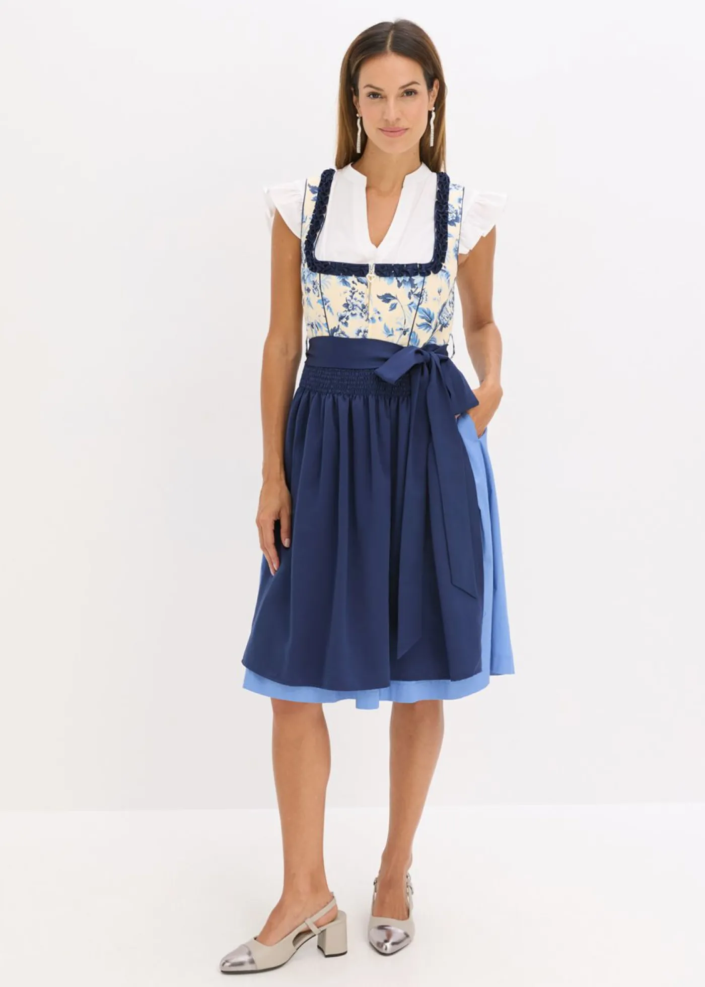bonprix bonprix Traje tirolés con delantal bordado (2 piezas) azul marino-beige con flores Best