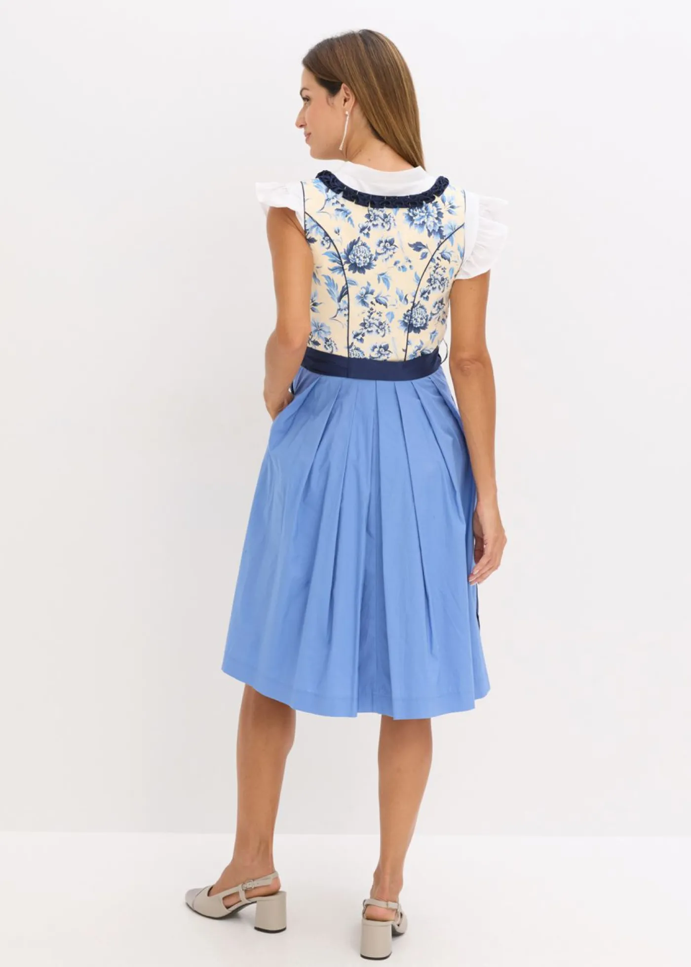 bonprix bonprix Traje tirolés con delantal bordado (2 piezas) azul marino-beige con flores Best