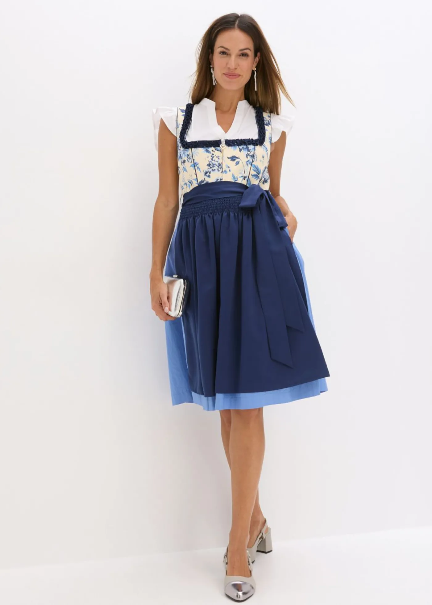 bonprix bonprix Traje tirolés con delantal bordado (2 piezas) azul marino-beige con flores Best