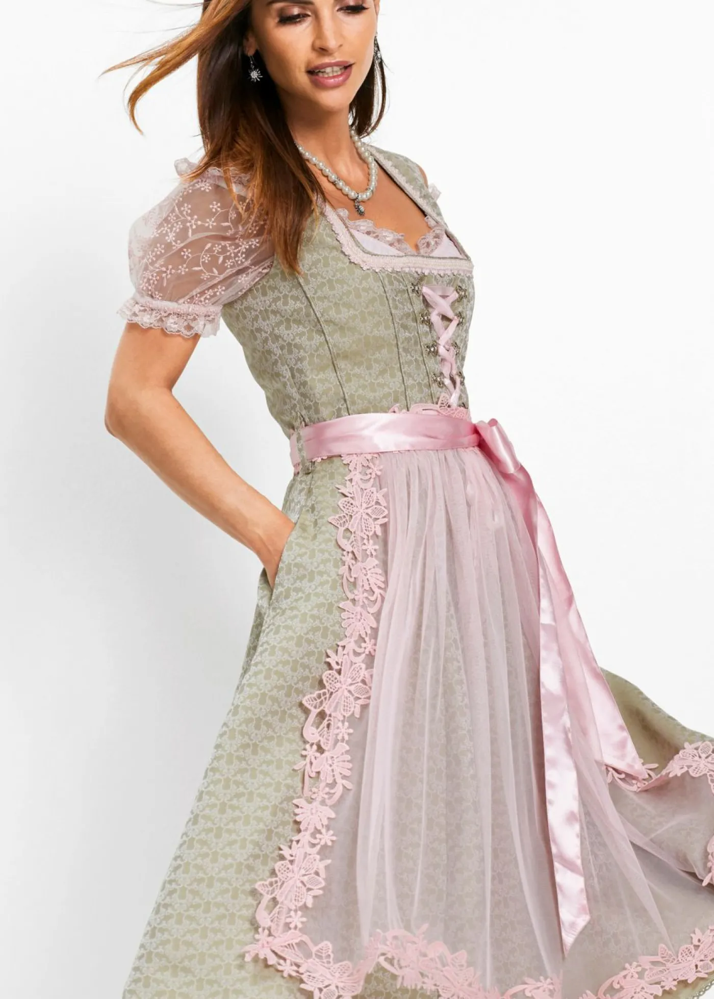 bonprix bonprix Traje tirolés con perlas (2 piezas) Caqui nuevo/rosa claro/rosa empolvado estampado Sale