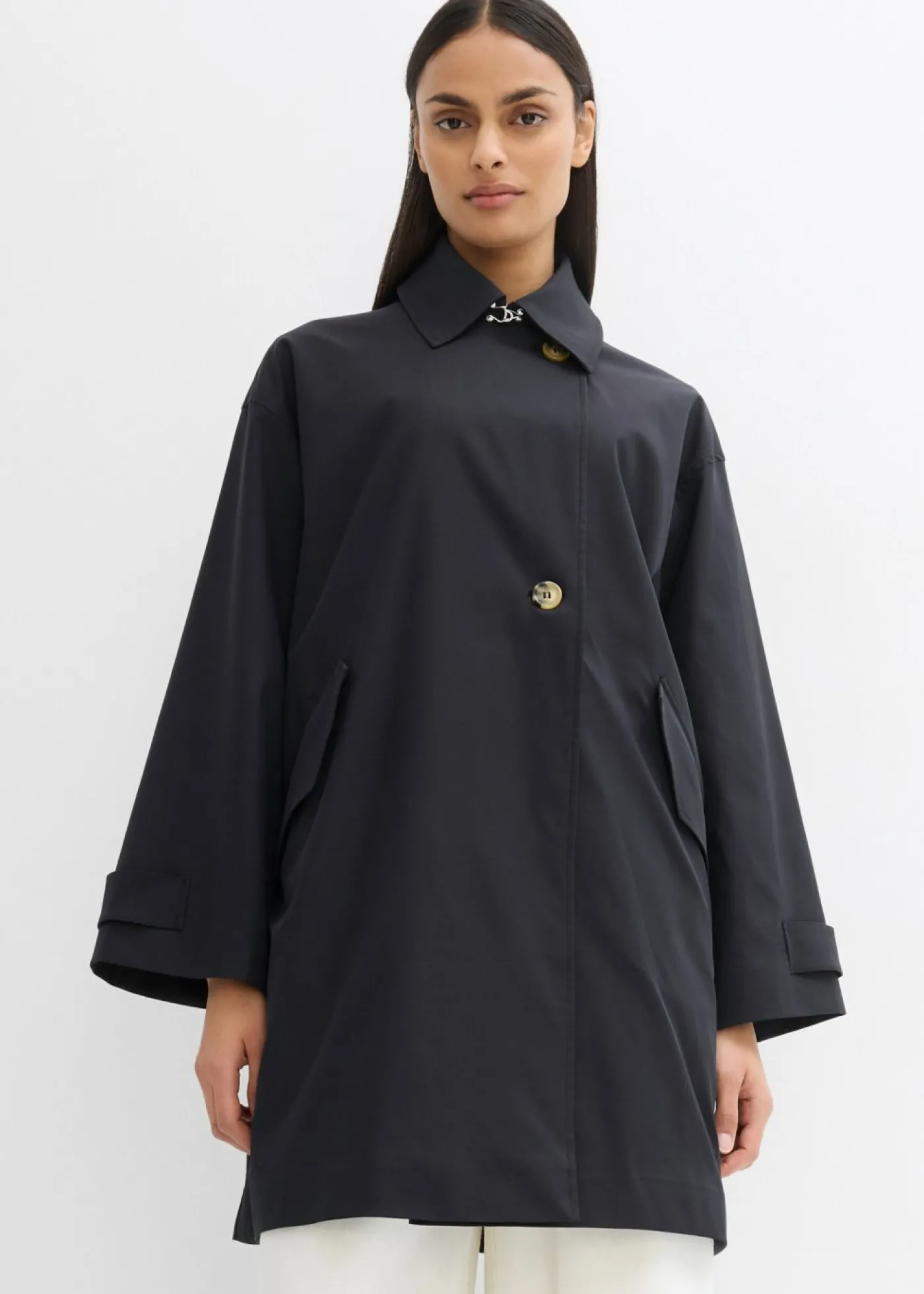 bonprix bonprix Trenca en corte A Negro Online