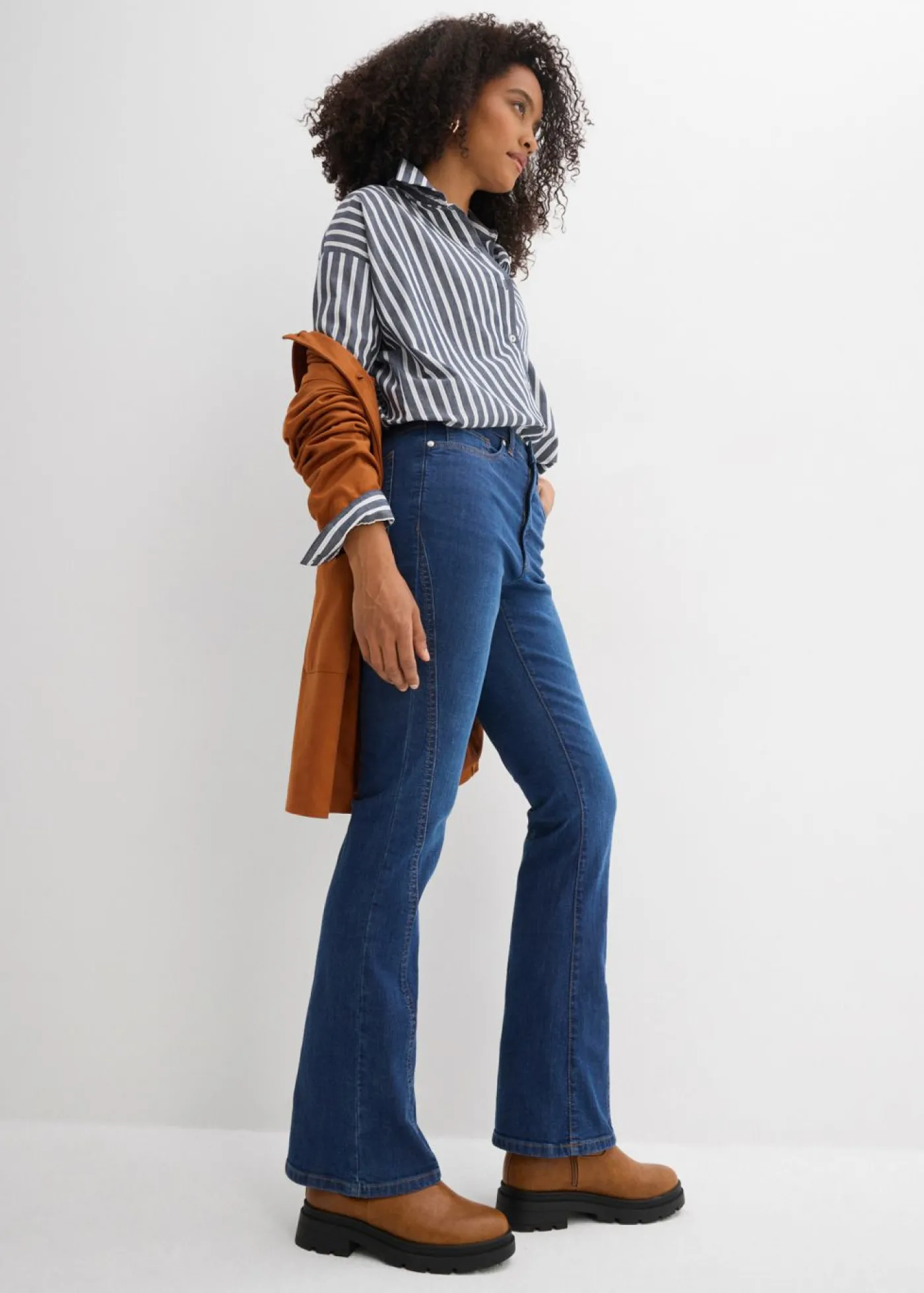 bonprix bonprix Vaqueros bootcut, high waist azul oscuro denim usado Discount