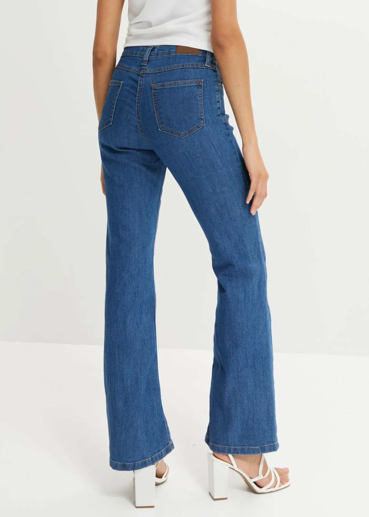 bonprix bonprix Vaqueros bootcut mid waist, elásticos Azul Hot
