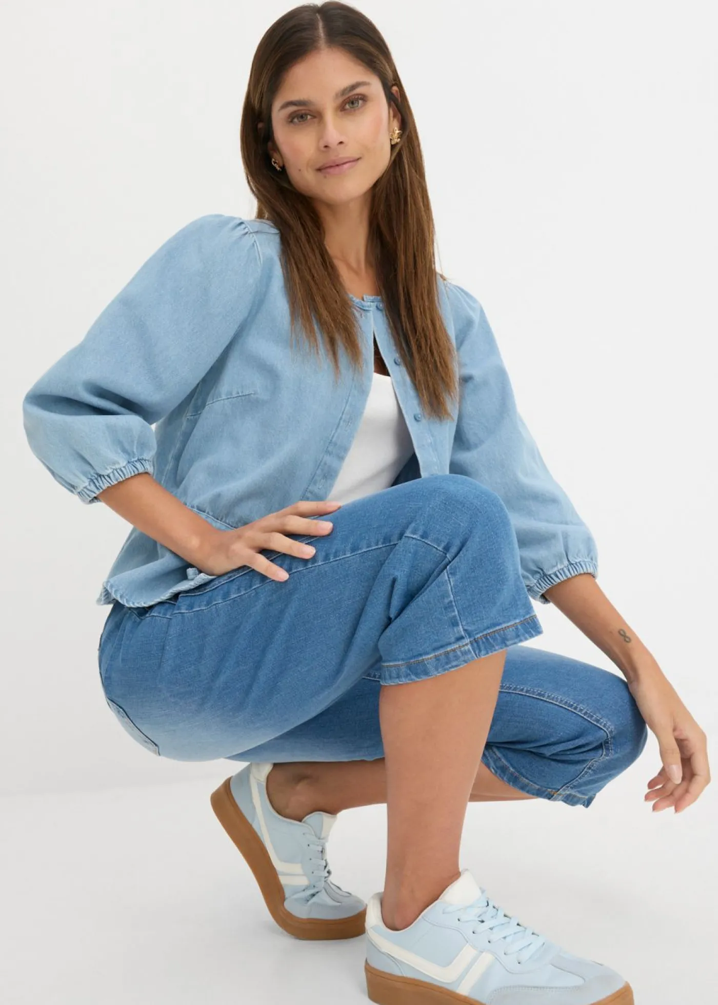 bonprix bonprix Vaqueros capri con corte ajustado y talle medio Azul piedra New