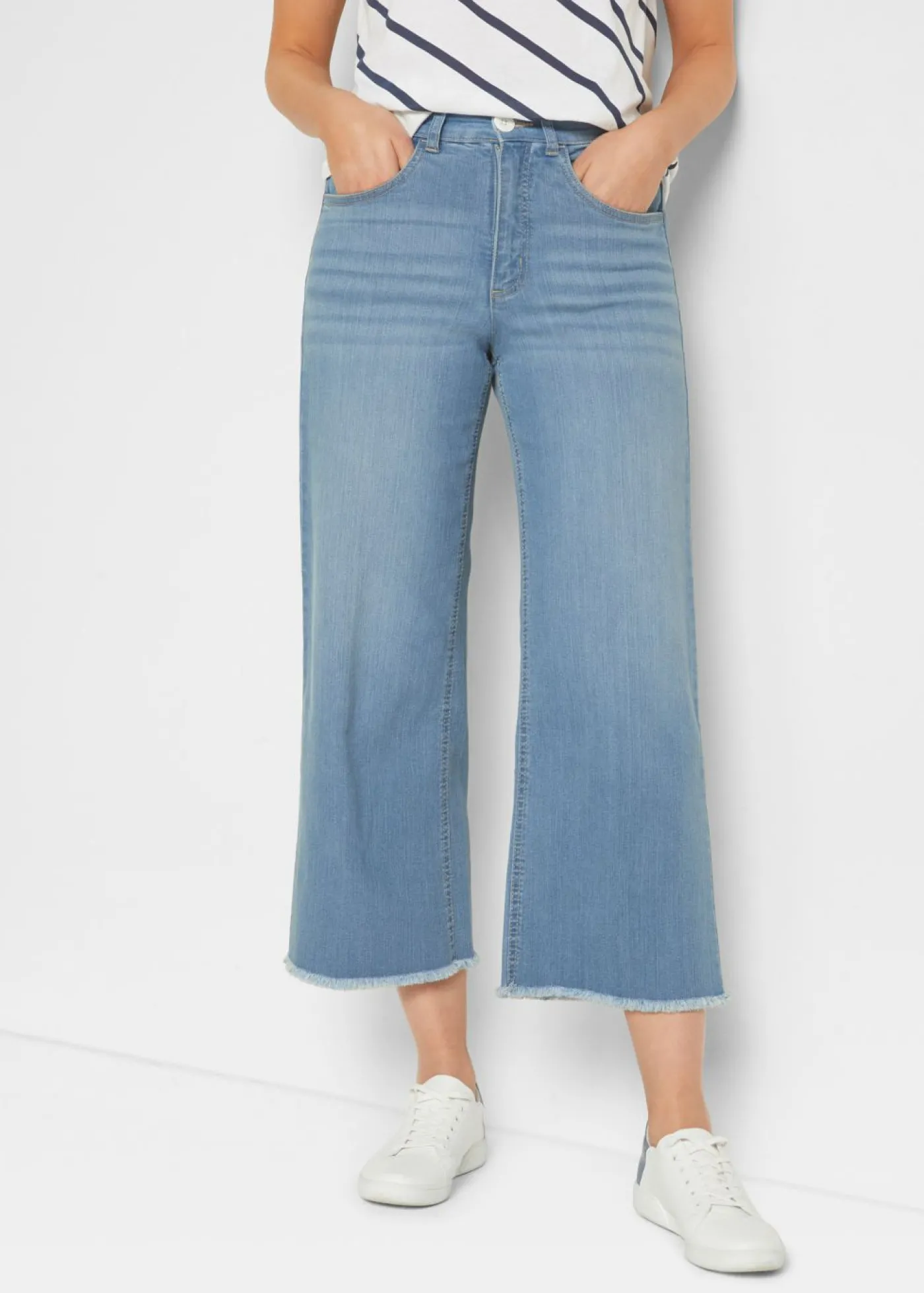 bonprix bonprix Vaqueros capri de corte ancho Denim claro desgastado Online