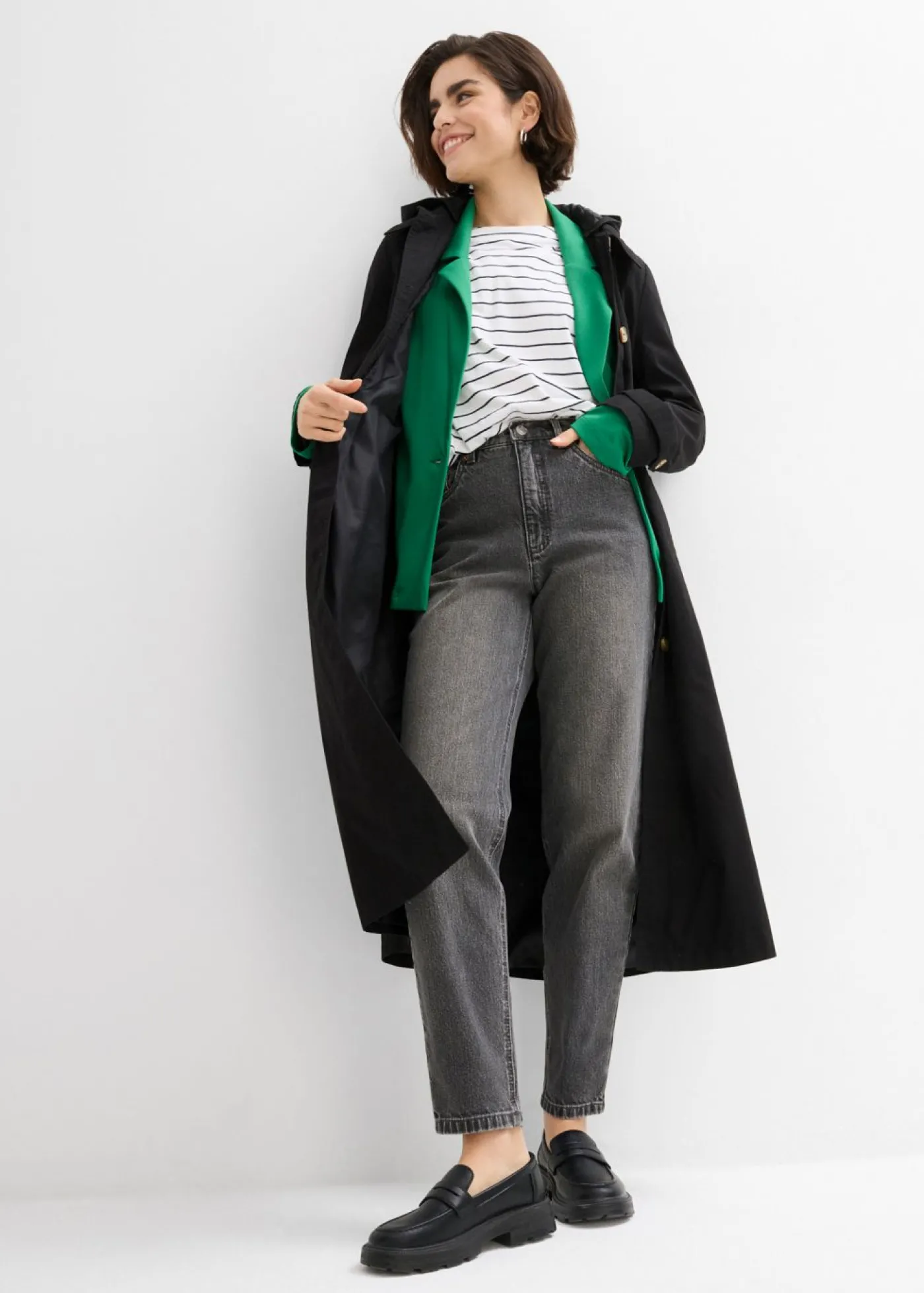 bonprix bonprix Vaqueros capri de talle alto con corte mom denim gris desgastado Hot