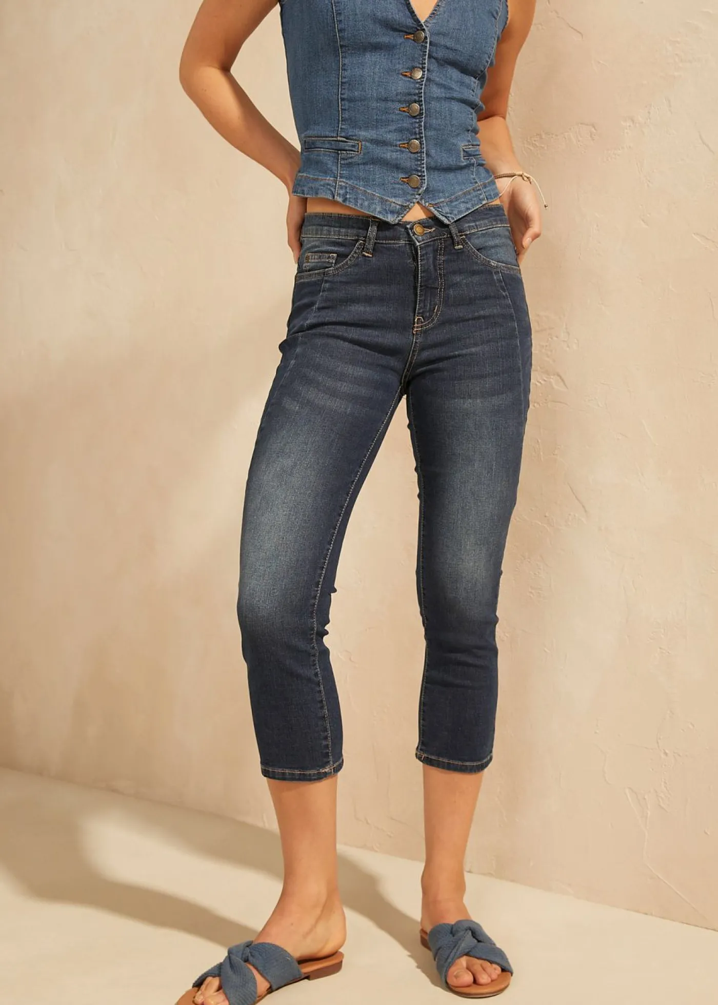 bonprix bonprix Vaqueros capri slim fit ultrasuaves Azul oscuro Clearance