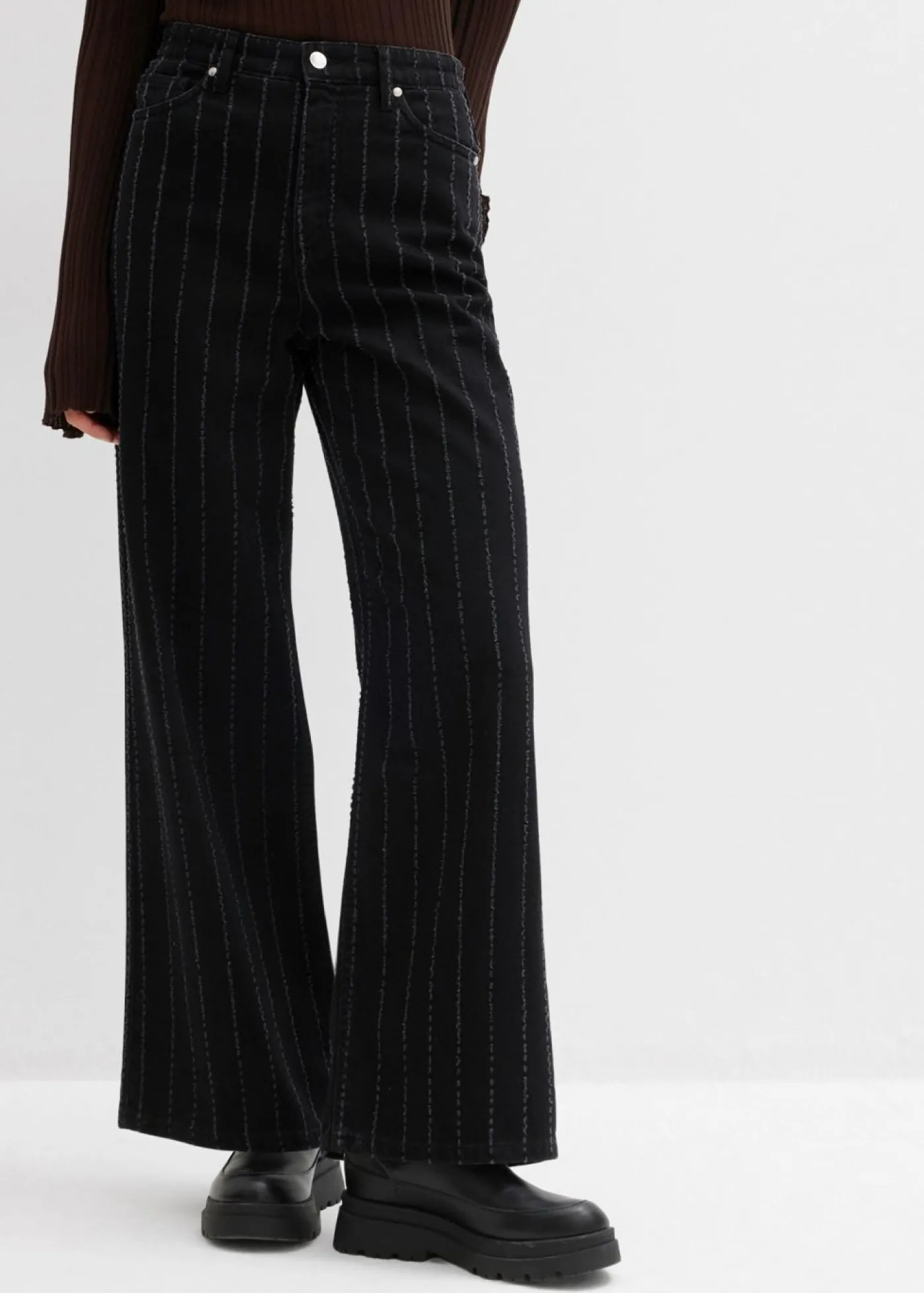 bonprix bonprix Vaqueros con perneras anchas, talle alto y efectos desgastados negro denim usado Best