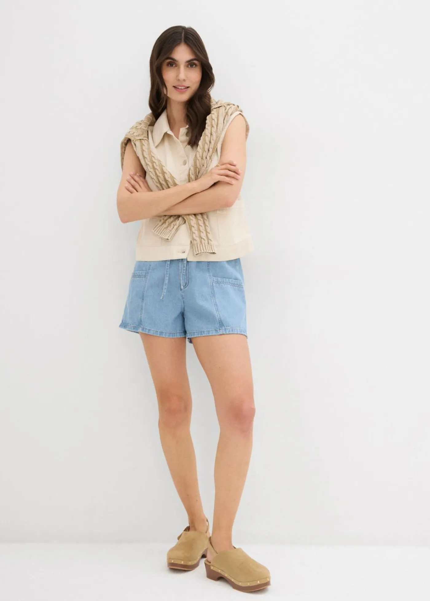 bonprix bonprix Vaqueros cortos con talle alto y cinturilla cómoda azul hielo denim usado Hot