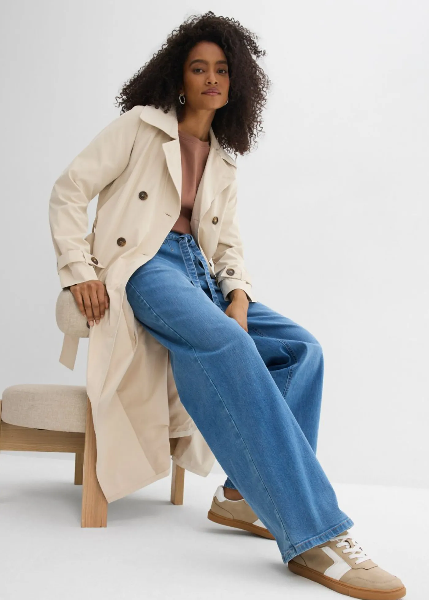 bonprix bonprix Vaqueros de algodón orgánico con perneras recta y talle alto azul claro denim usado New