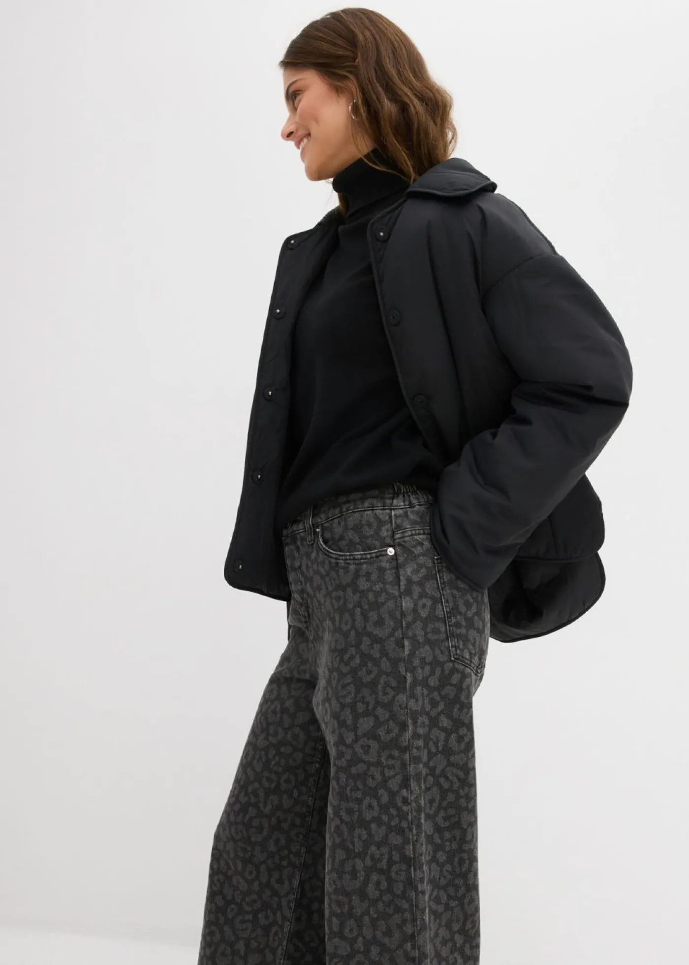 bonprix bonprix Vaqueros de pernera ancha, mid waist estampado leo denim gris oscuro Online
