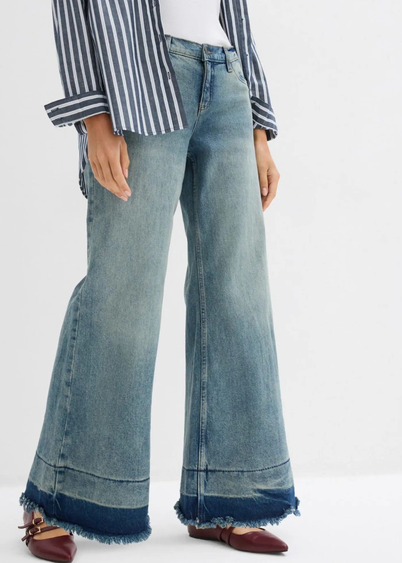 bonprix bonprix Vaqueros de pernera ancha, mid waist denim claro desgastado vintage Clearance